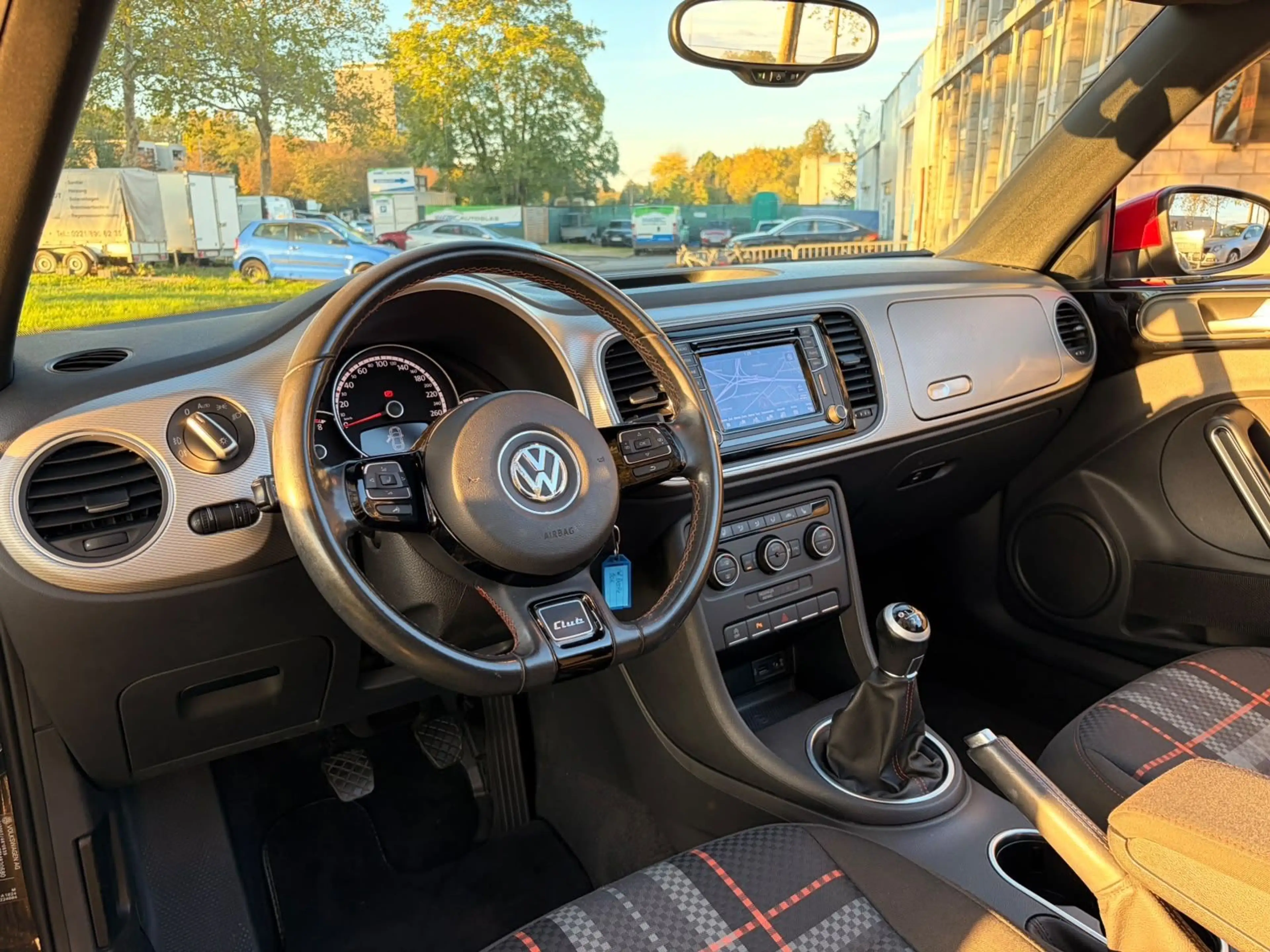 Volkswagen Beetle Cabriolet Club BMT — photo 16