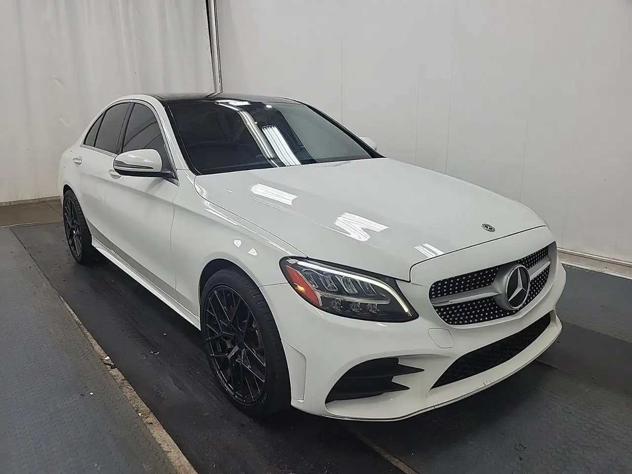 2020 Mercedes-Benz C-Class снимка 2020 Mercedes-Benz C-Class