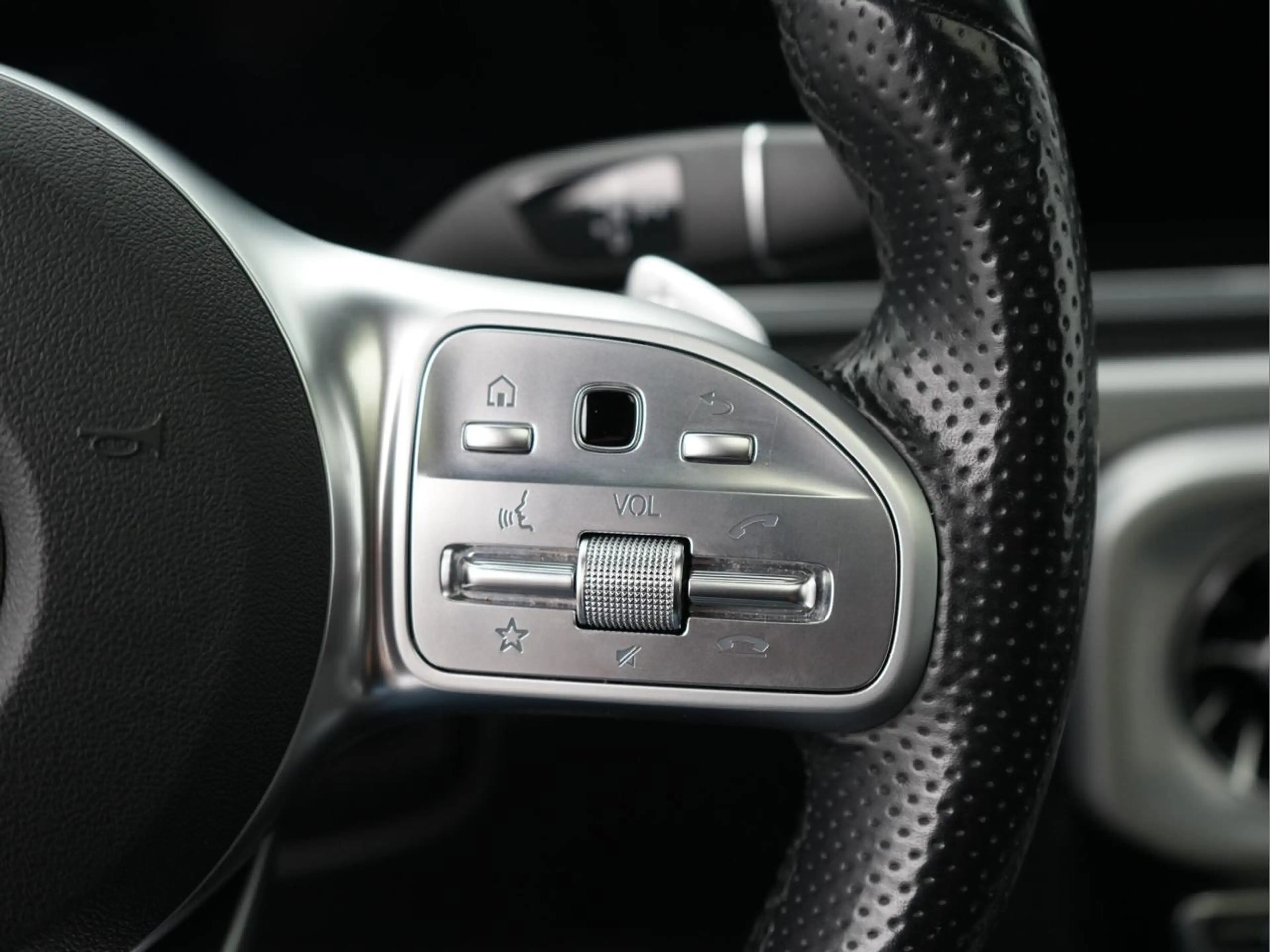 Mercedes-Benz G 500 G 500 / V8 / Multibeam LED / Alcantara / Burmester Surround / Pano — photo 10
