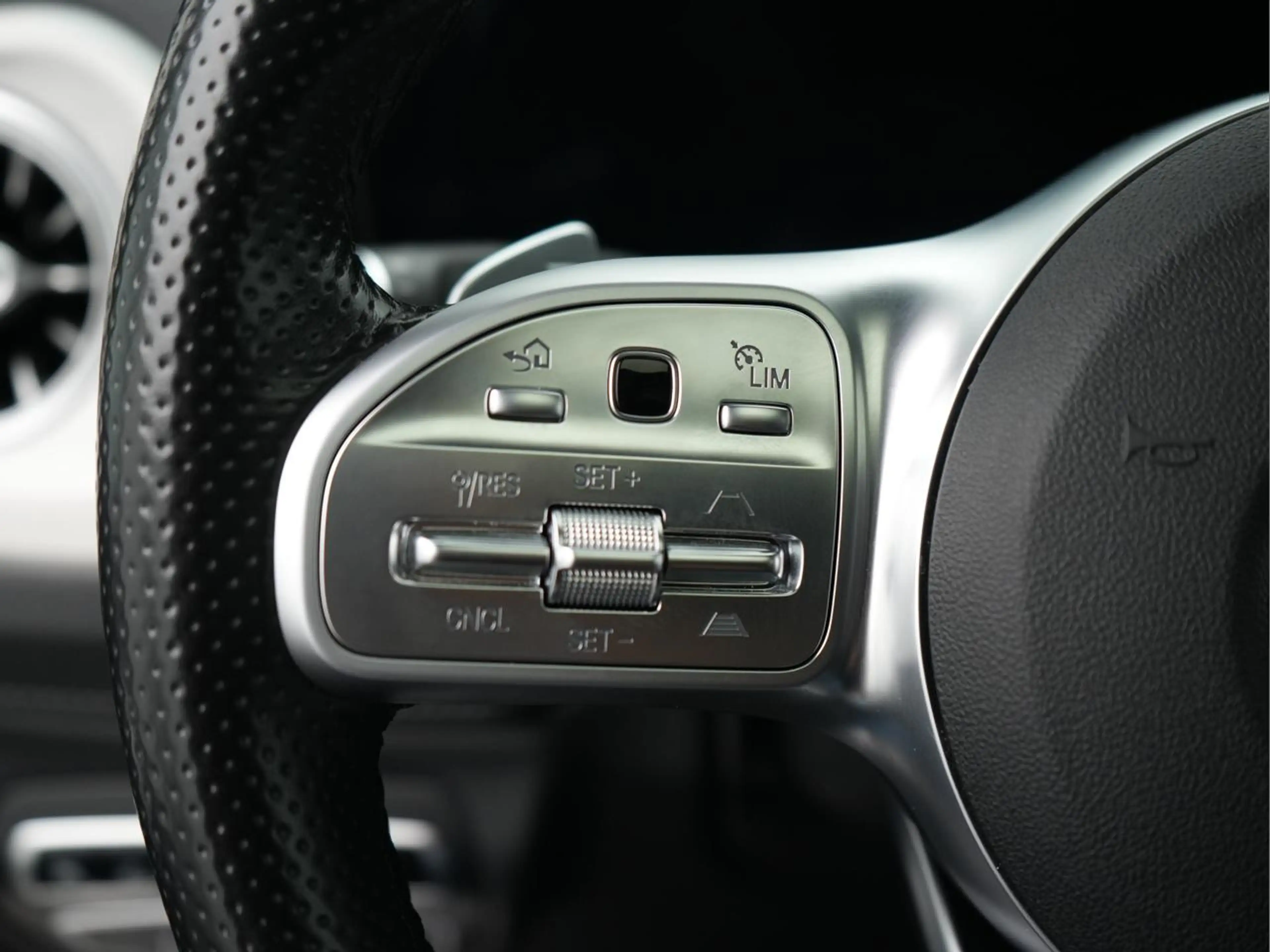 Mercedes-Benz G 500 G 500 / V8 / Multibeam LED / Alcantara / Burmester Surround / Pano — photo 9