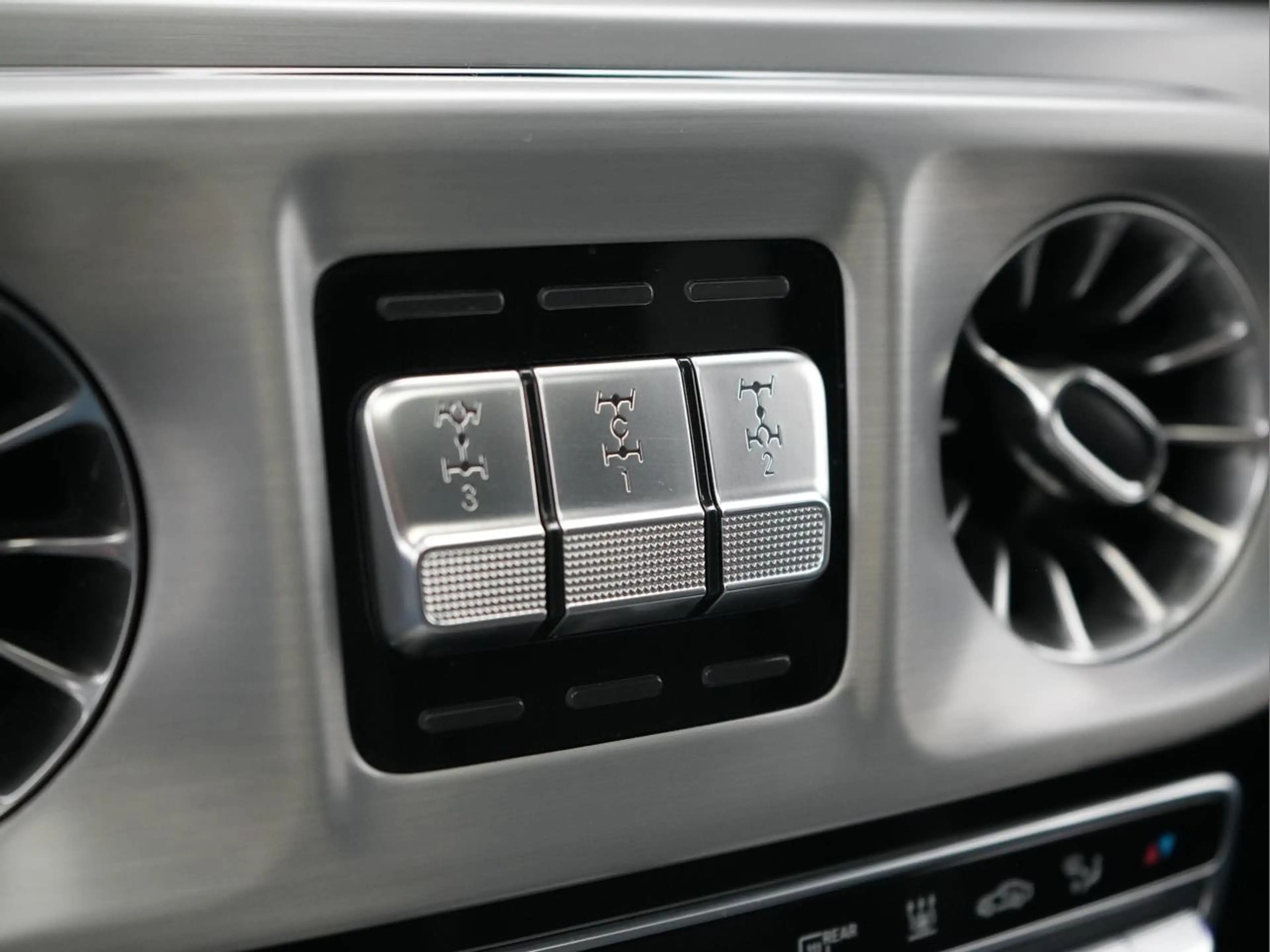 Mercedes-Benz G 500 G 500 / V8 / Multibeam LED / Alcantara / Burmester Surround / Pano — photo 15