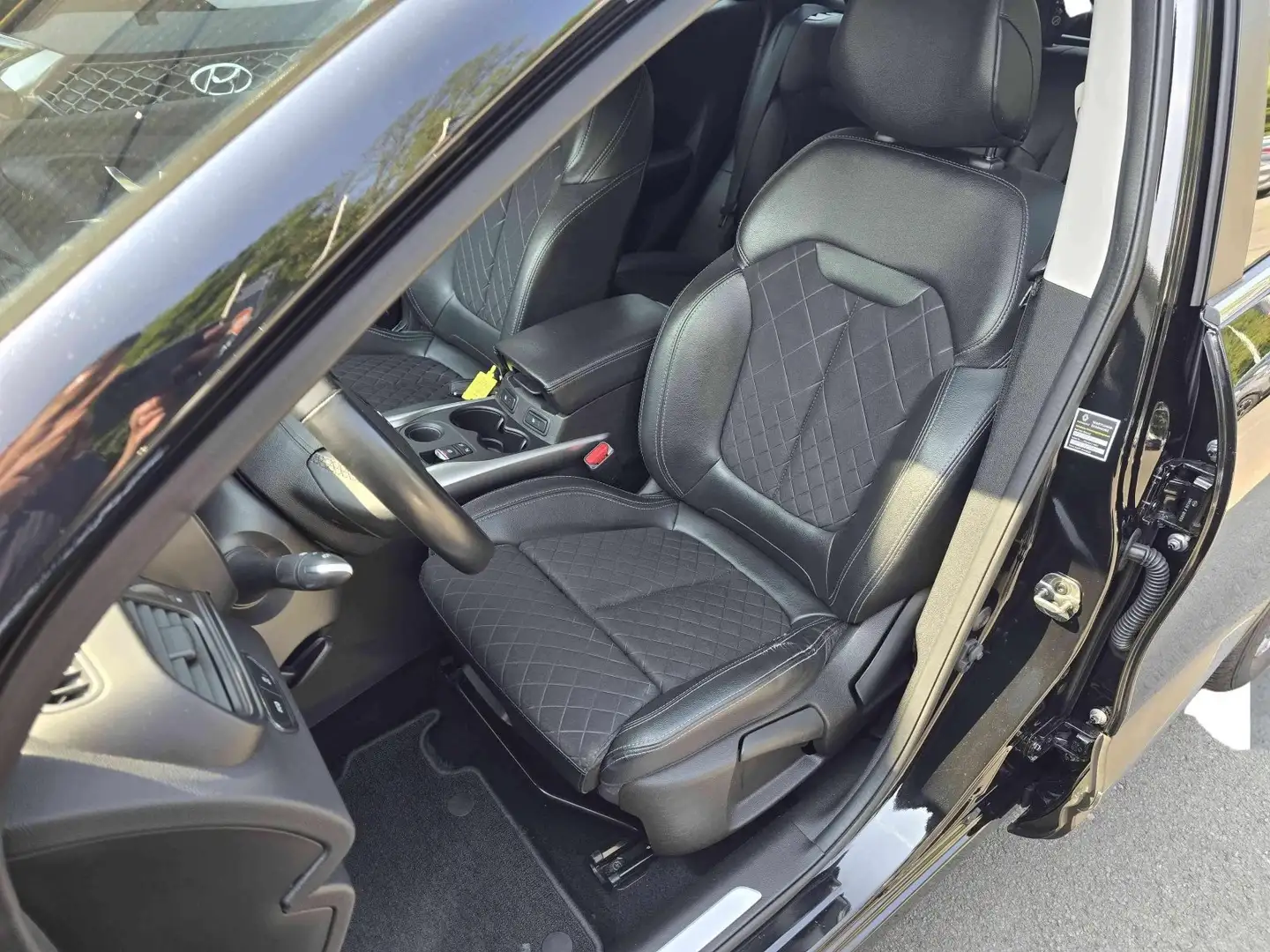 Renault Kadjar Intens TCe 140 EDC*NAVI*LED*SITZHEIZUNG* Schwarz - 2