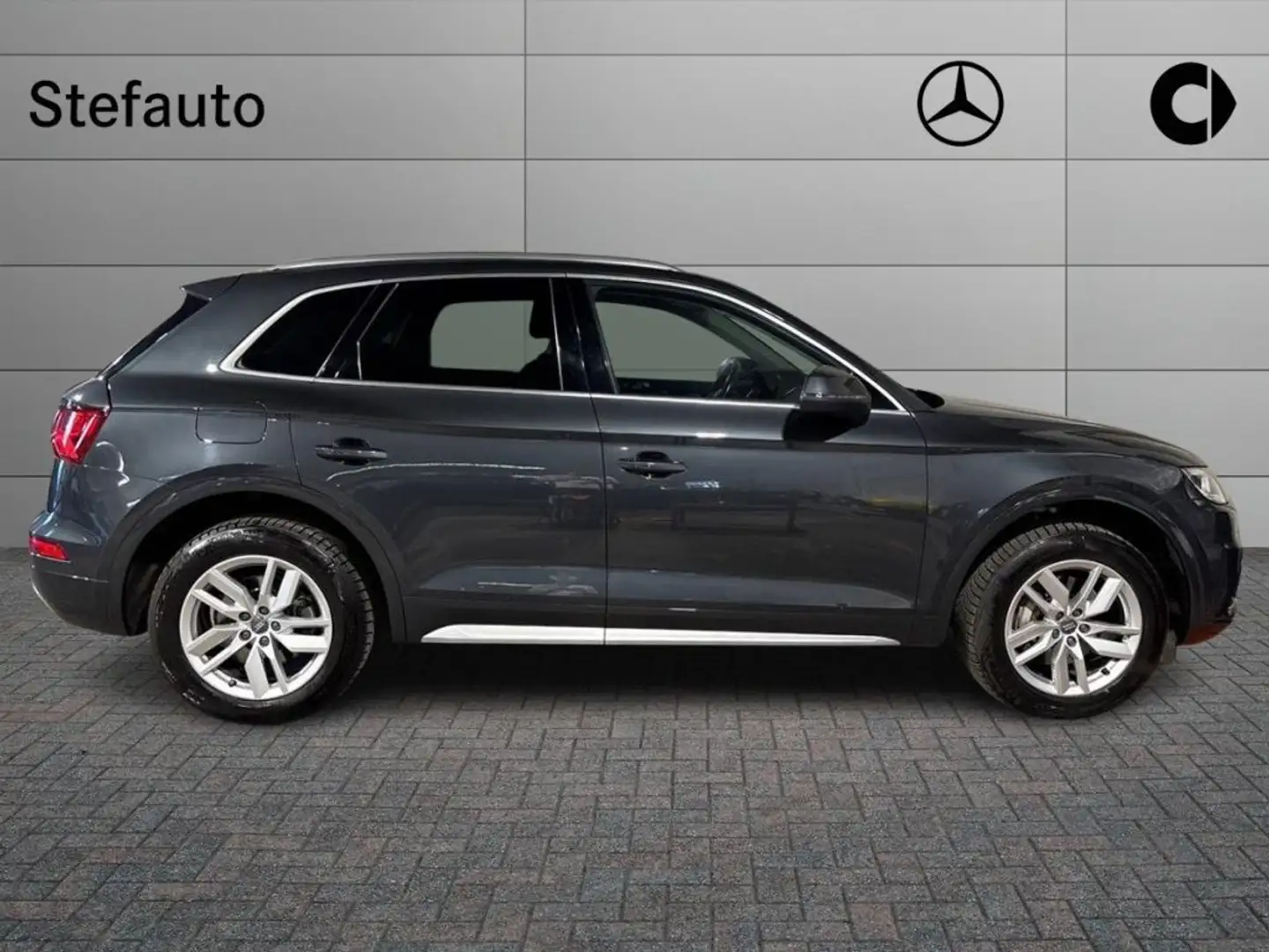 Audi Q5 2.0 TDI 190 CV quattro S tronic Business Noir - 2