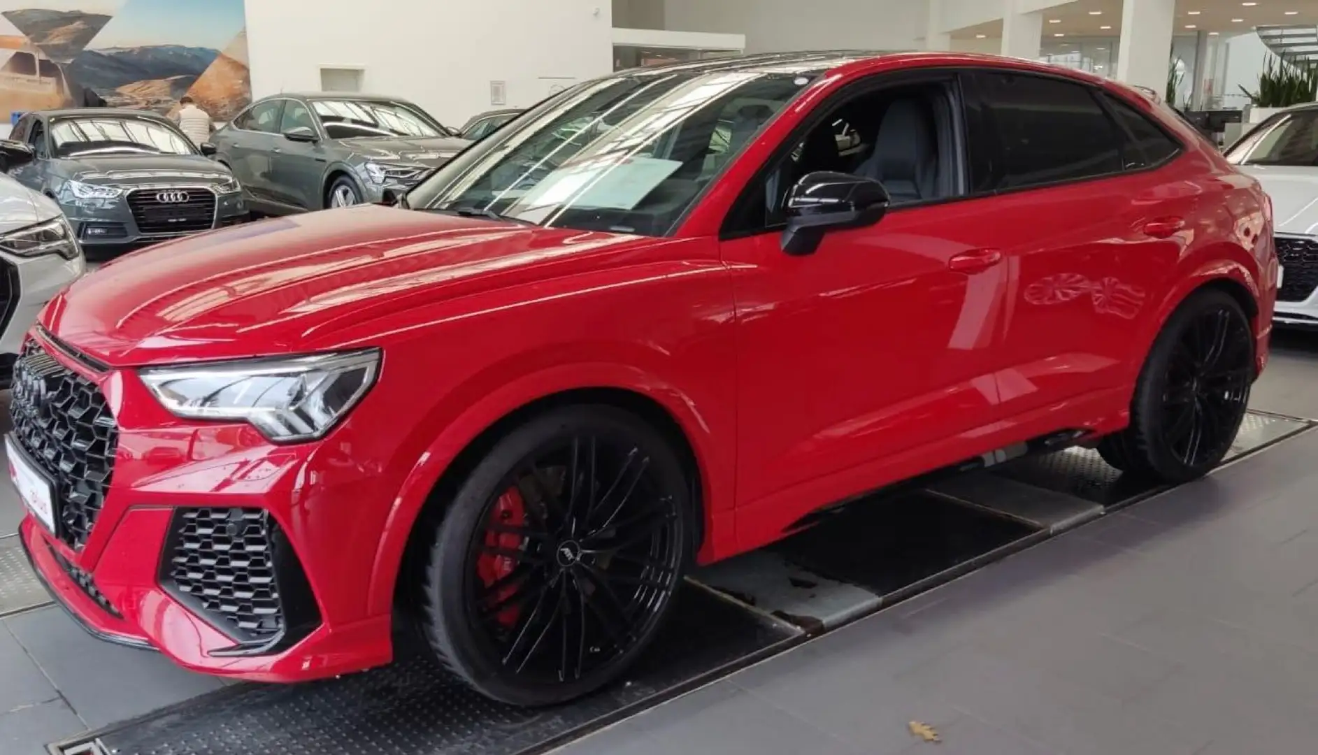 Audi RS Q3 Sportback 2.5 quattro s-tronic - 1