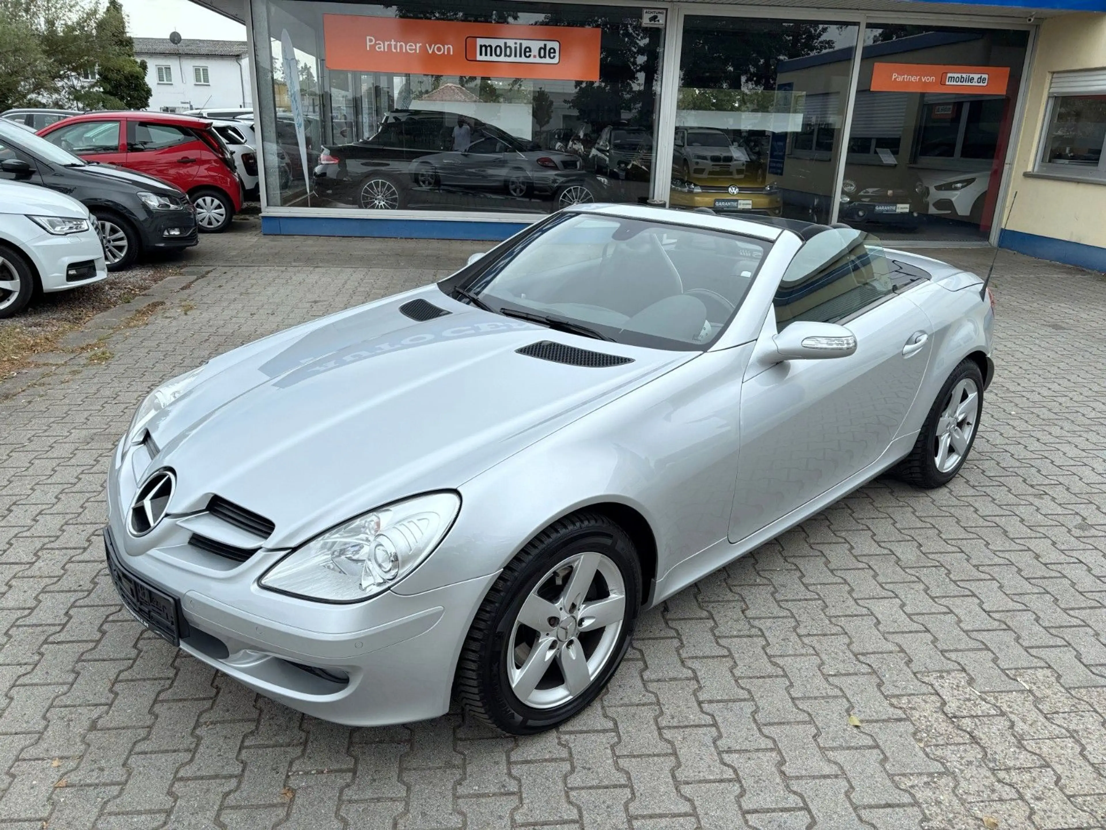 Mercedes-Benz SLK 280 Auto Leder Temp. PDC Airscarf S-Heft — photo 6