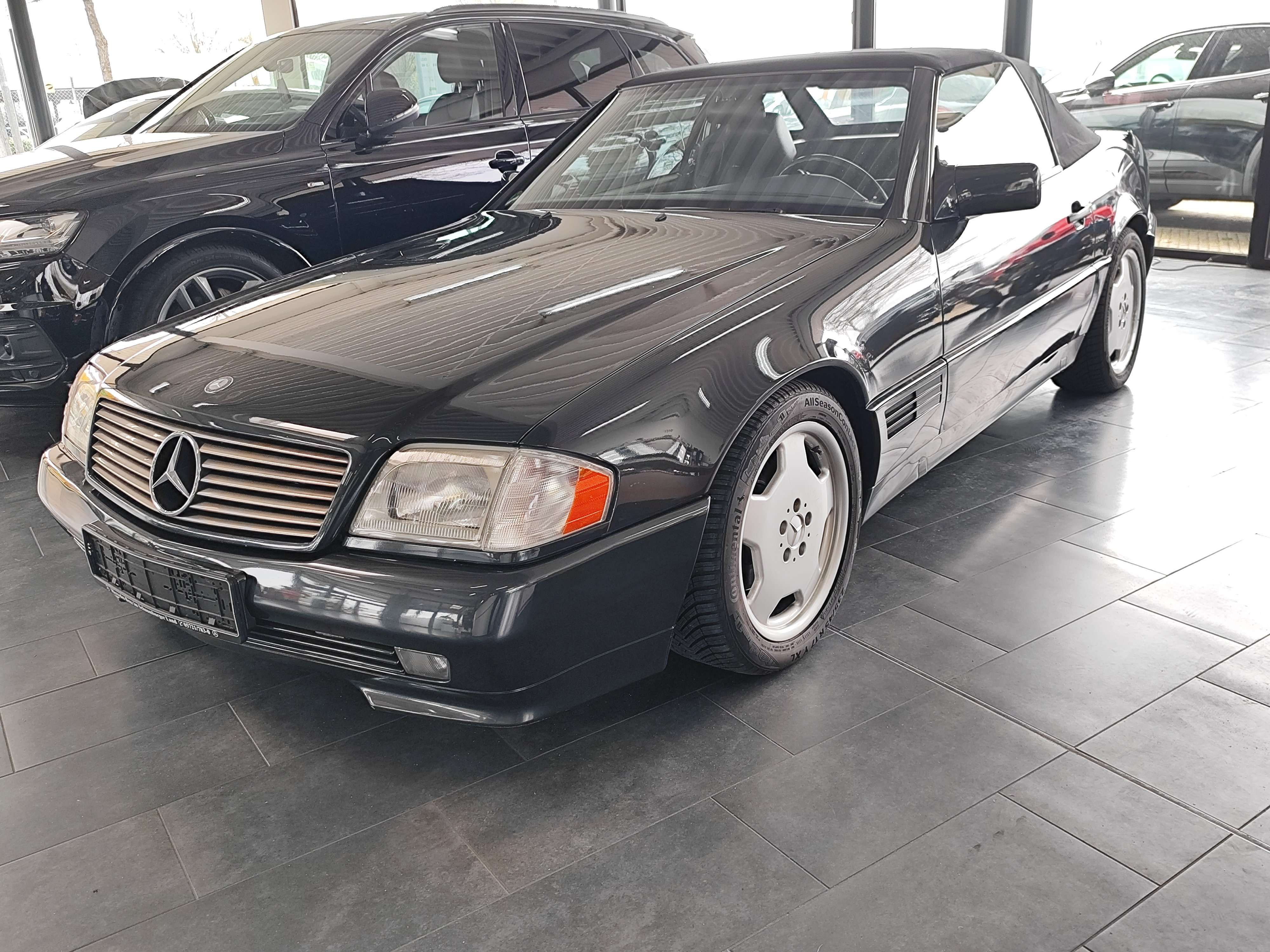 Second hand Mercedes Benz Sl-Class 300