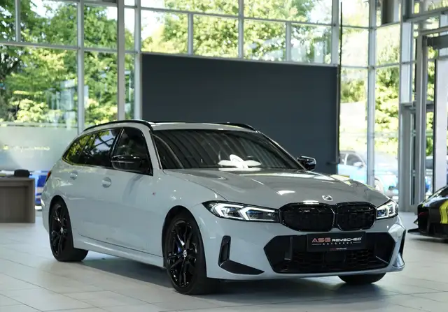 BMW 3 Series view 6