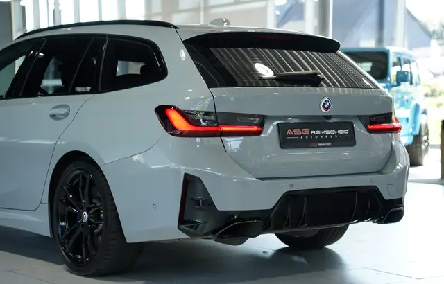 BMW 3 Series view 15