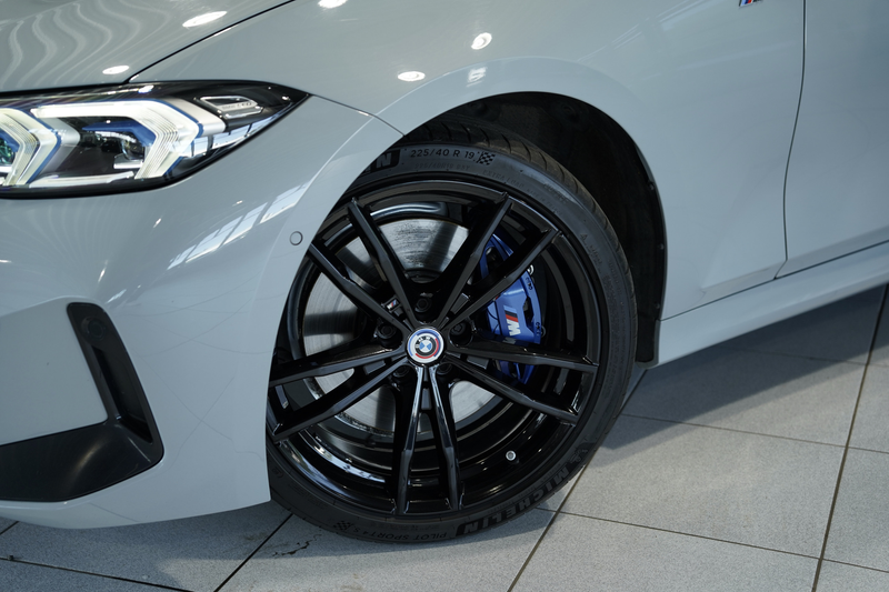 BMW 340 xDrive Touring *2.H *19 *ACC *Pano *H-UP — photo 3