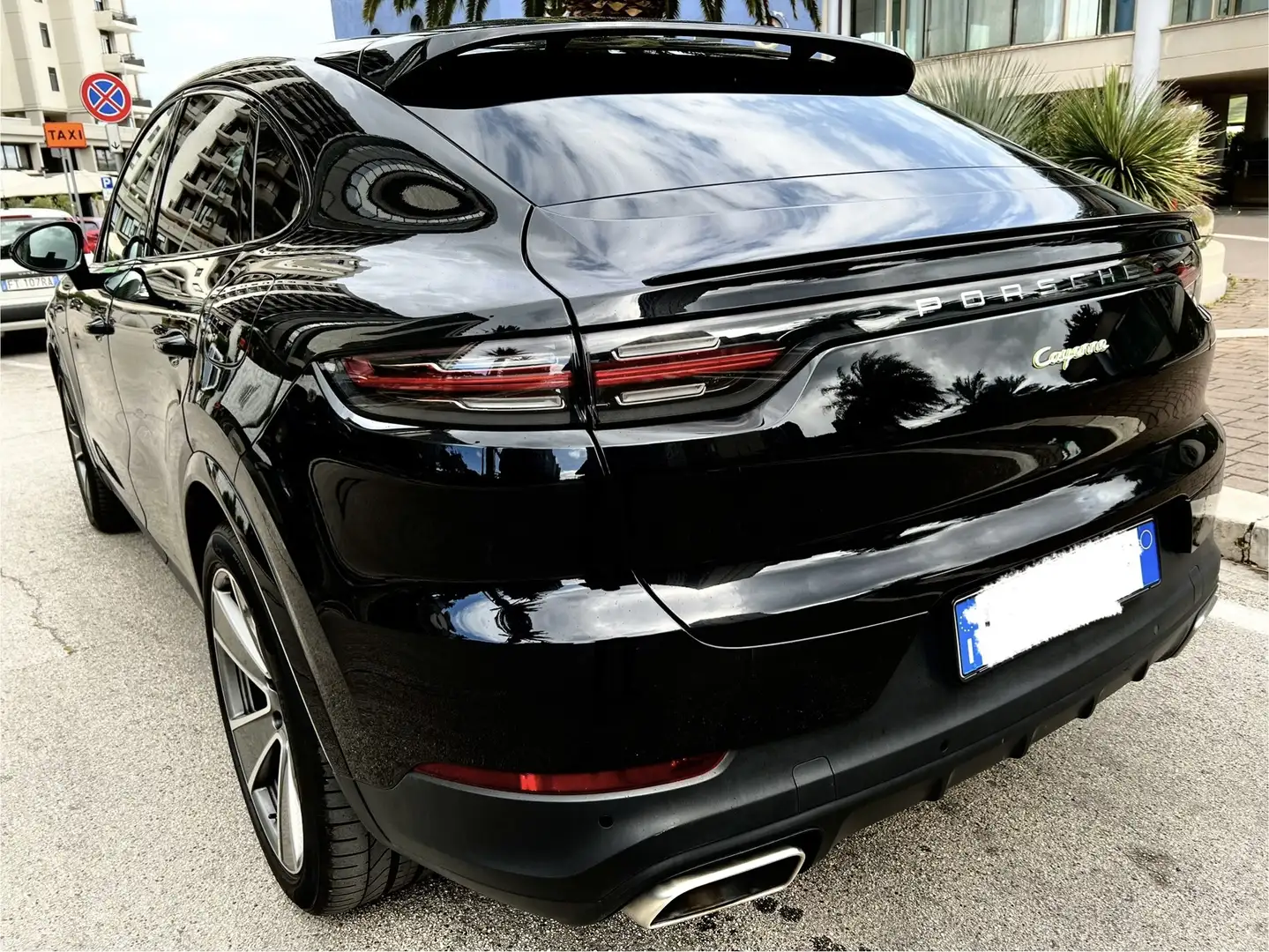 Porsche Cayenne Coupe 3.0V6 e-hybrid Porsche Approved inclusa Nero - 1