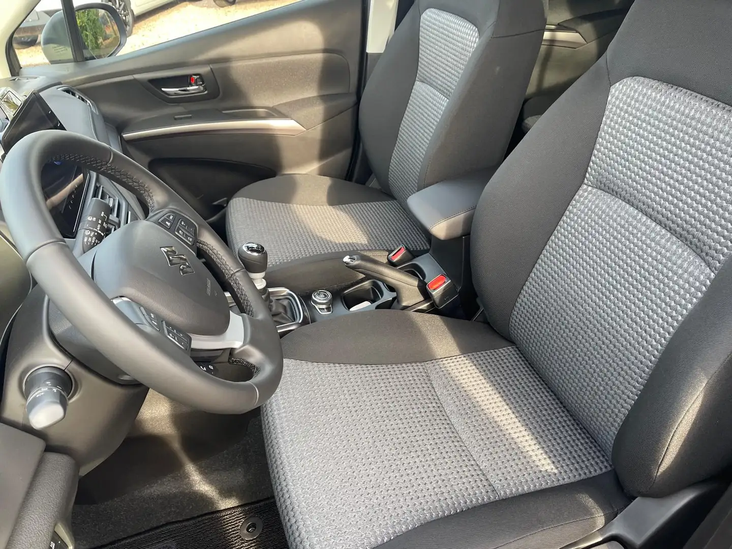 Suzuki S-Cross 1.4 COMFORT ALLGRIP HYBRID 2024 Bruin - 2