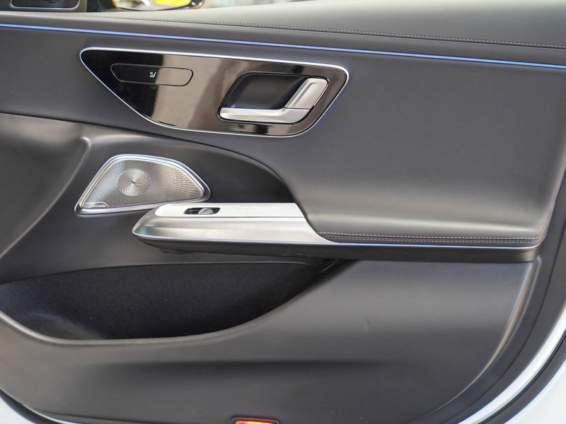 Mercedes-Benz E 300 E 300 de T AMG Line Night Superscreen AIRMATIC — photo 10