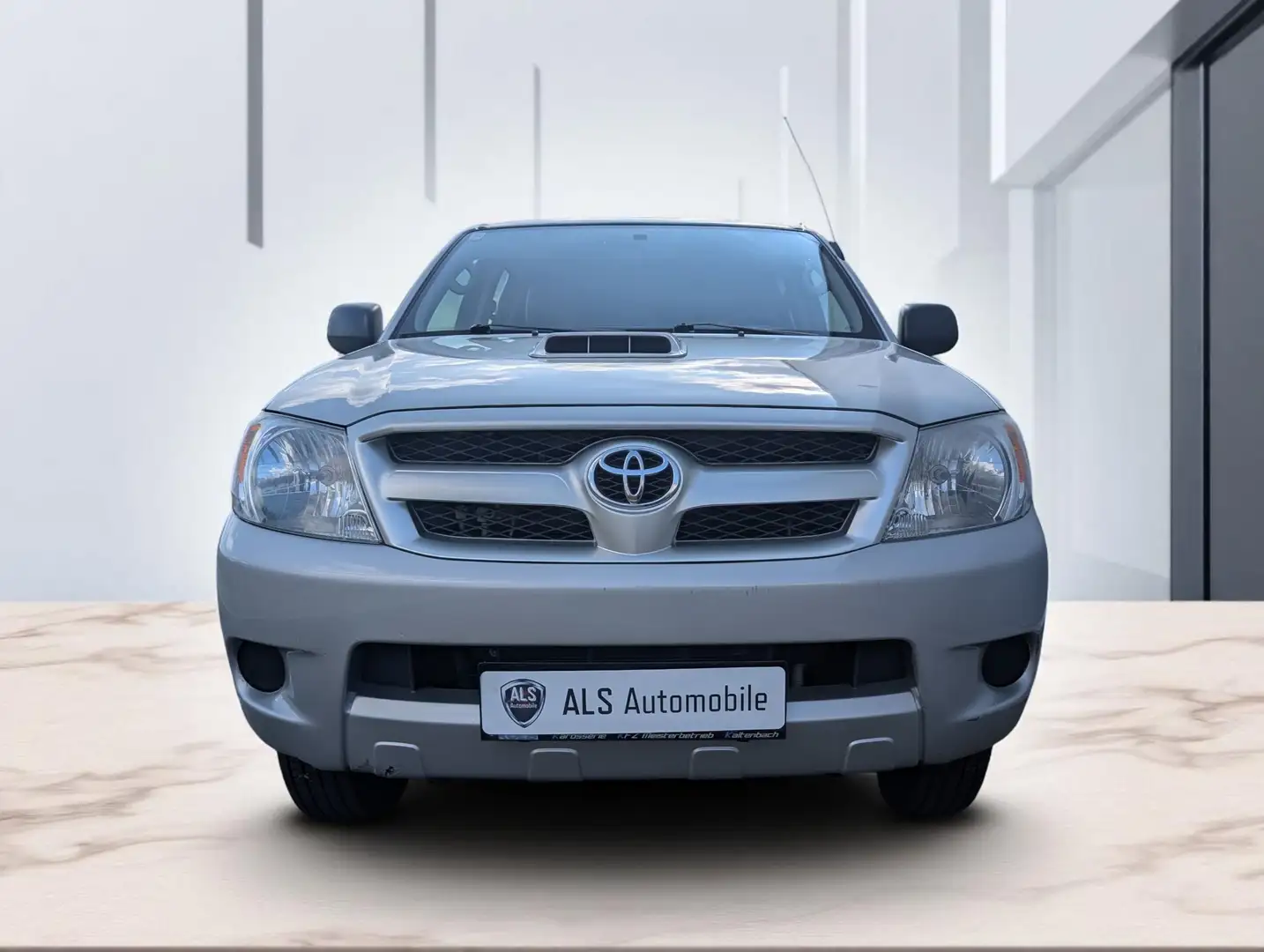 Toyota Hilux 4x4 Double Cab Grey - 2