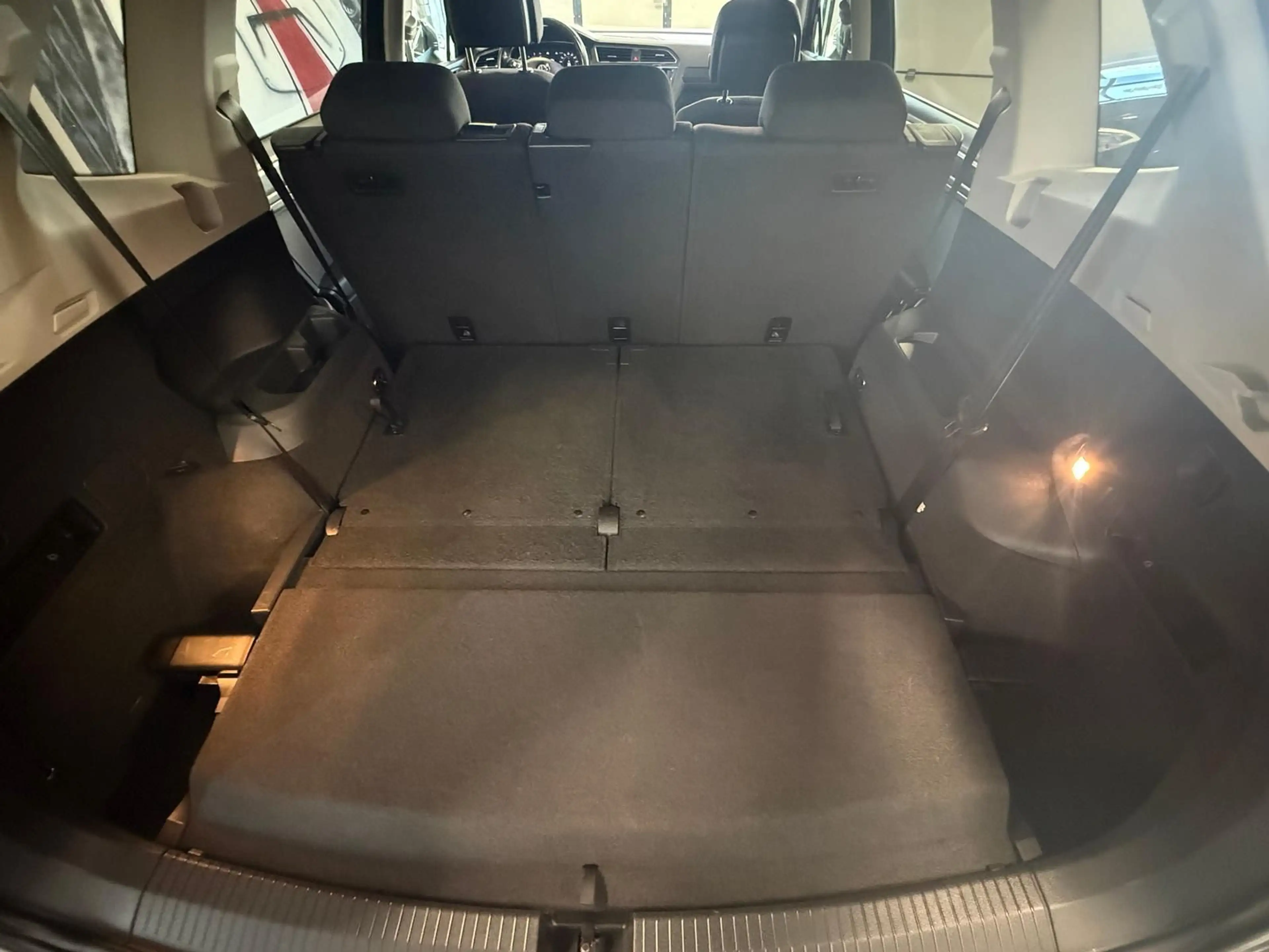 Volkswagen Tiguan Allspace 2.0 TDI Highline 4Motion 7SITZER — photo 10