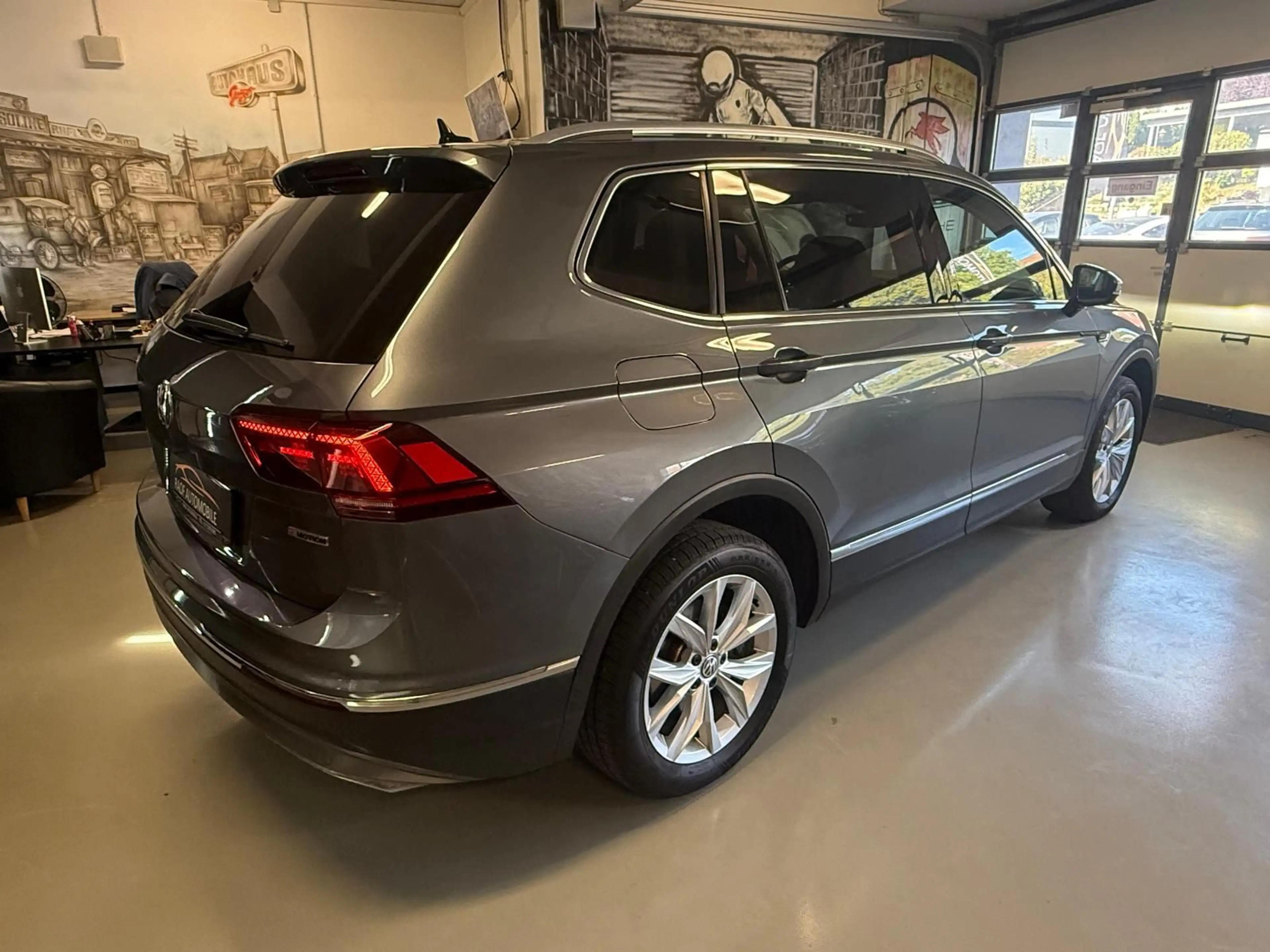 Volkswagen Tiguan Allspace 2.0 TDI Highline 4Motion 7SITZER — photo 6