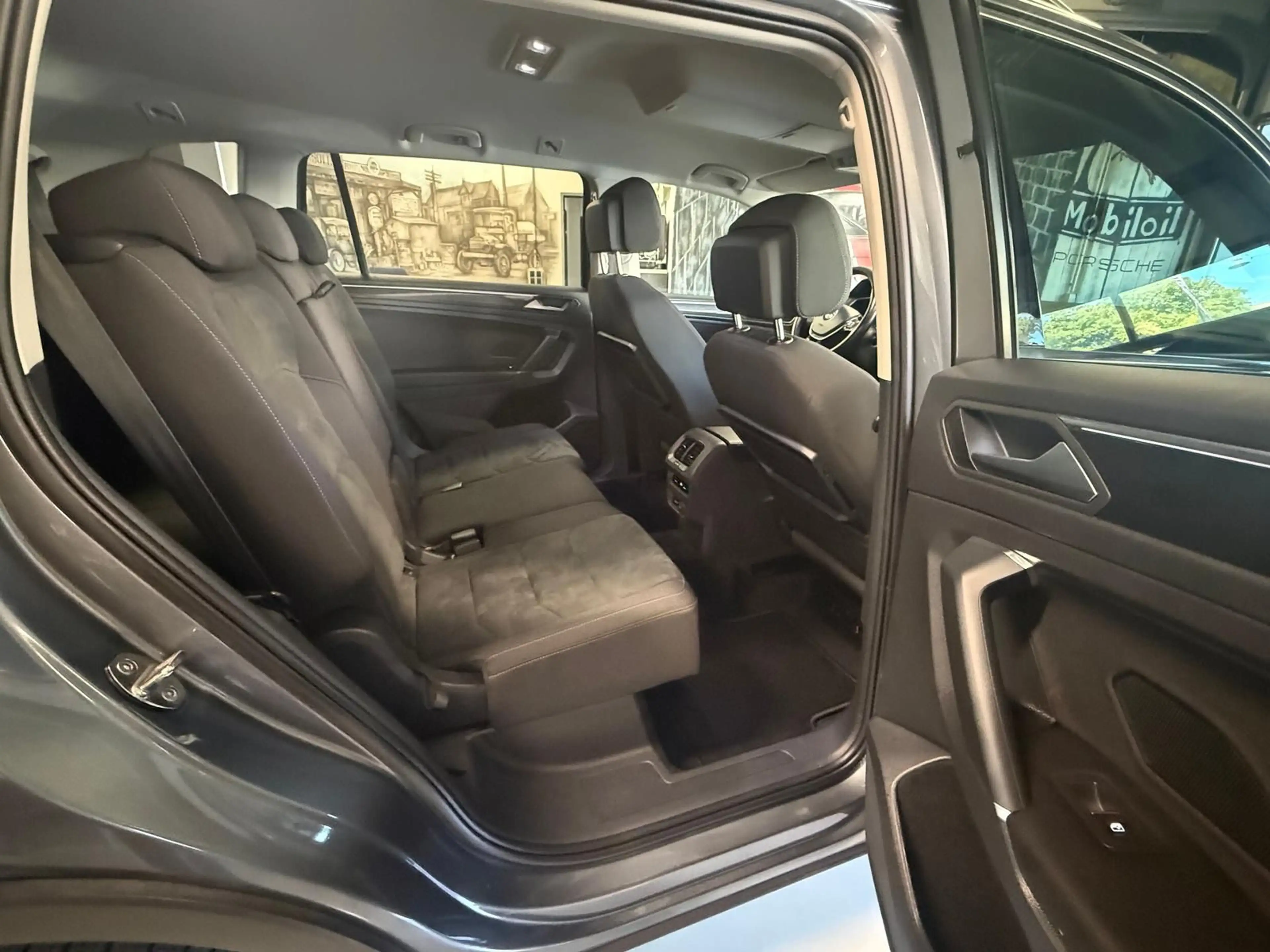 Volkswagen Tiguan Allspace 2.0 TDI Highline 4Motion 7SITZER — photo 12
