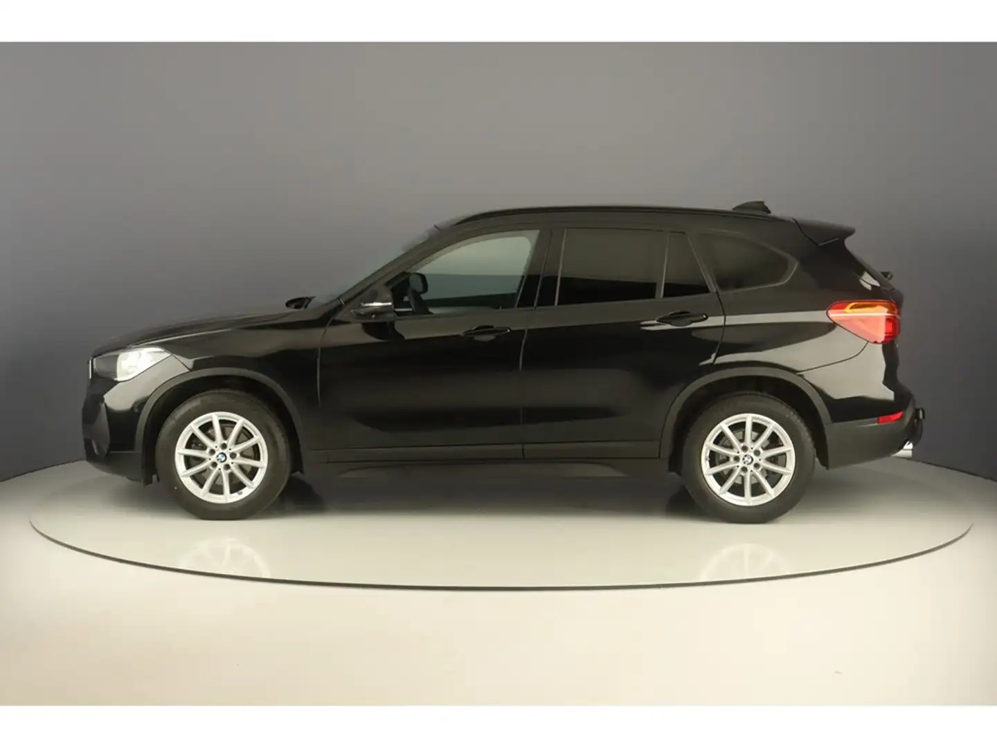 BMW X1 sDrive18i 136pk Advantage Pack Business Czarny - 2