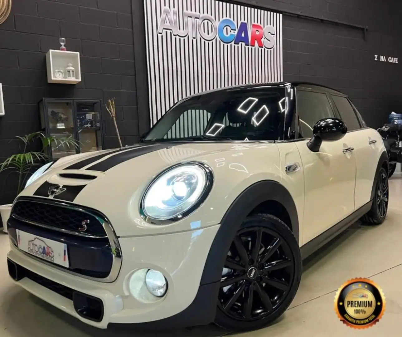 MINI MINI Mini Pequeño Manual de 5 Puertas Beige - 1