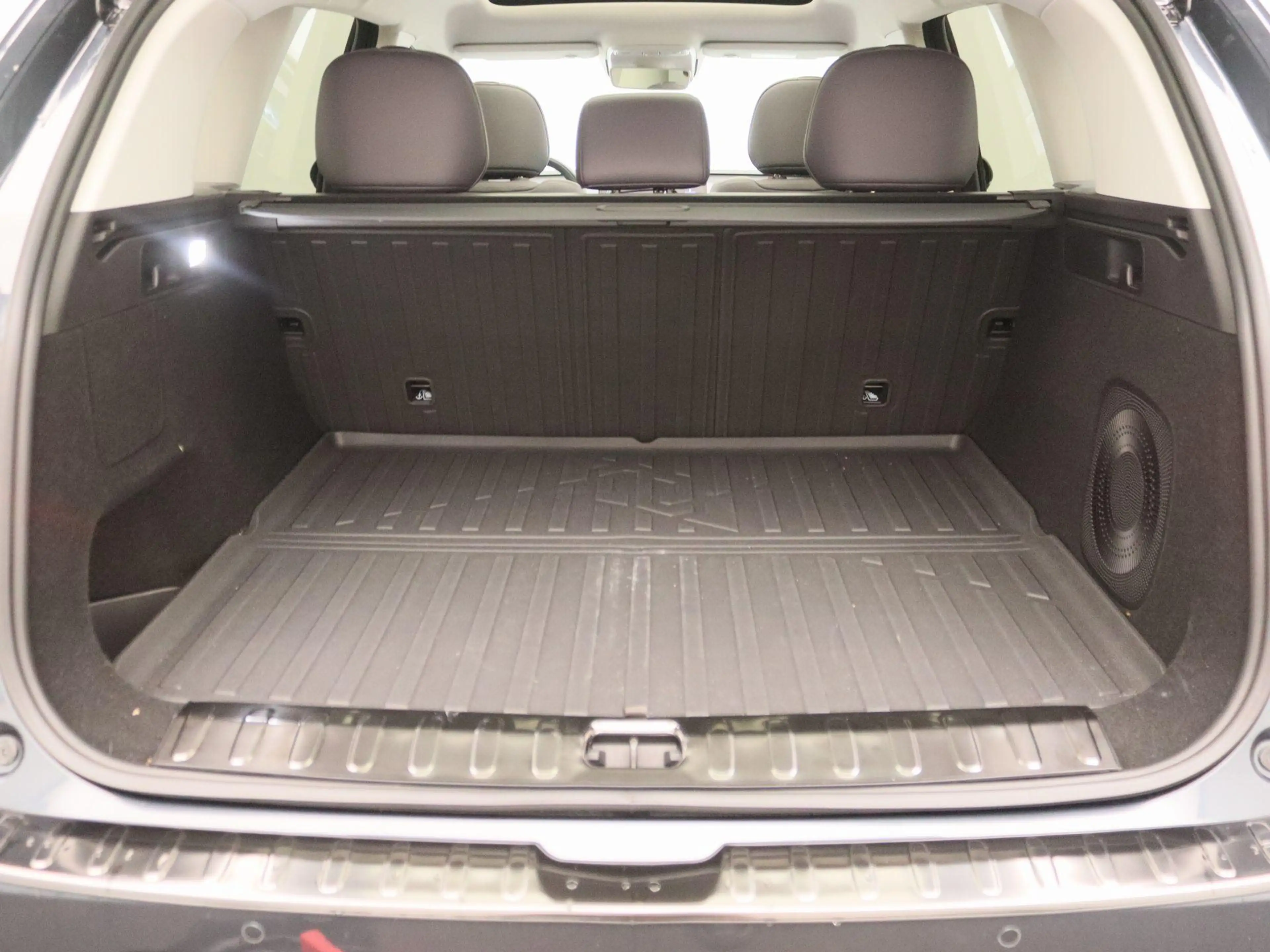 Leapmotor C10 Design REEV 28.4 kWh || LAGE KM STAND || DIRECT RI — photo 14