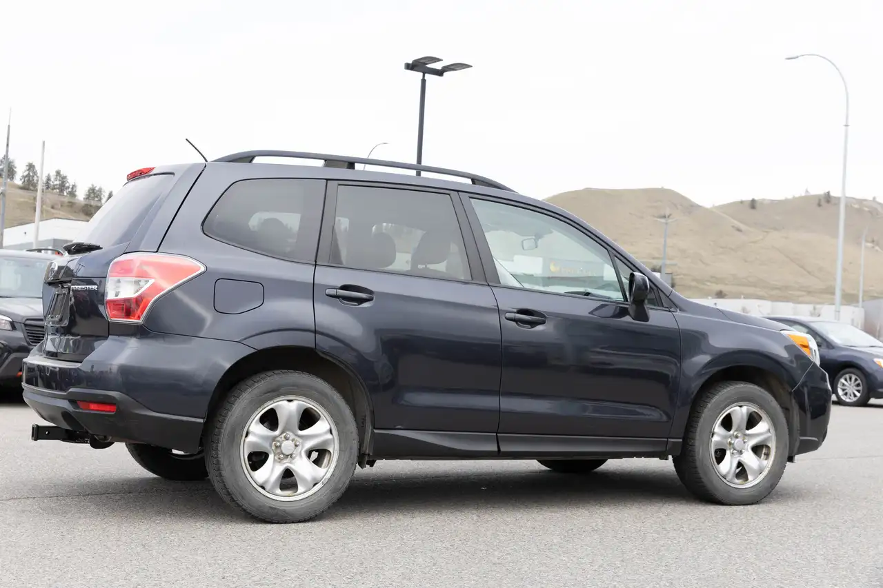 Subaru Forester снимка Subaru Forester
