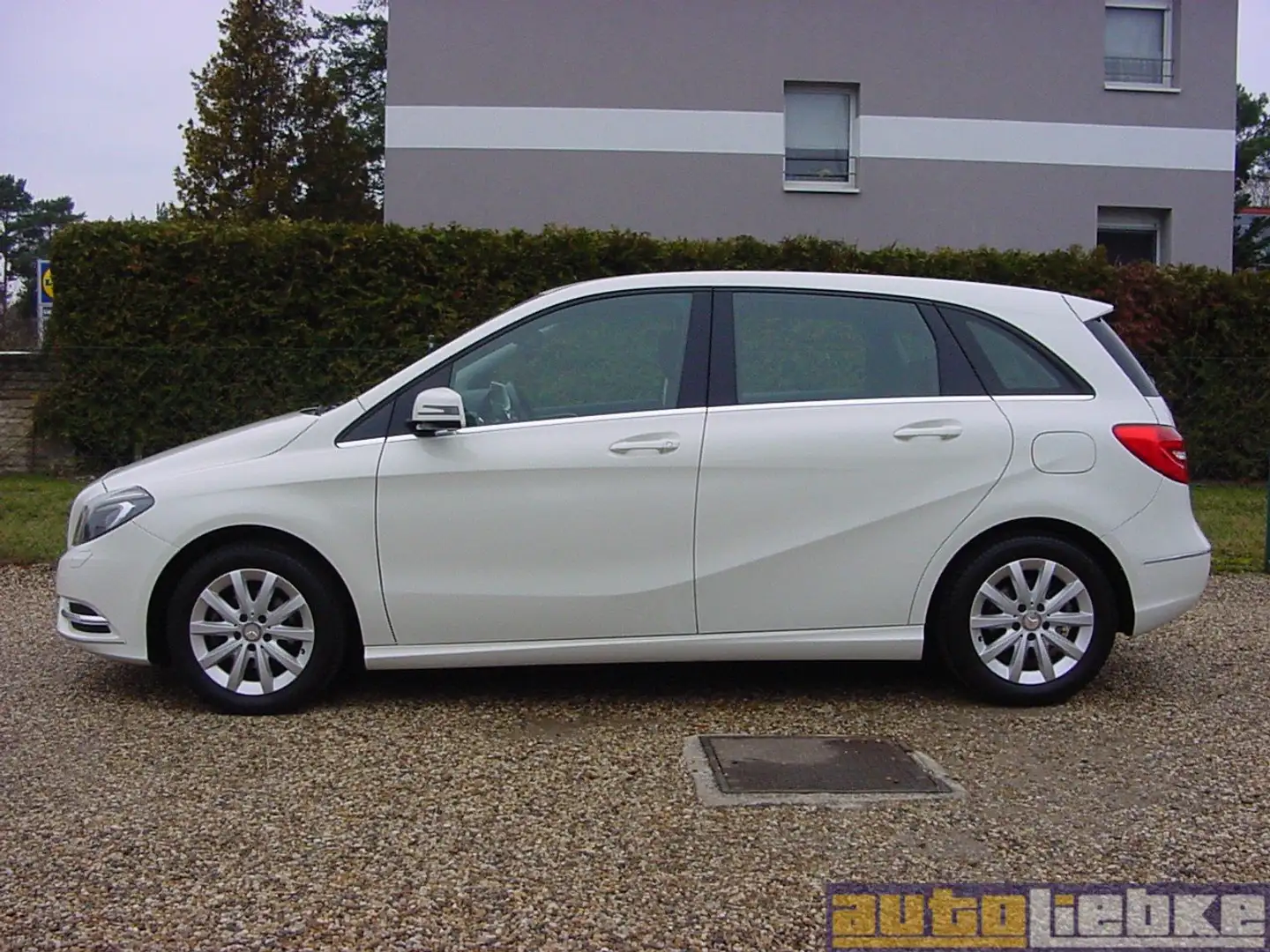 Mercedes-Benz B 180 BE NAVI,XEN,SHZ,KLIMA,BT,SICHT-P,MB-SH!!! Weiß - 2