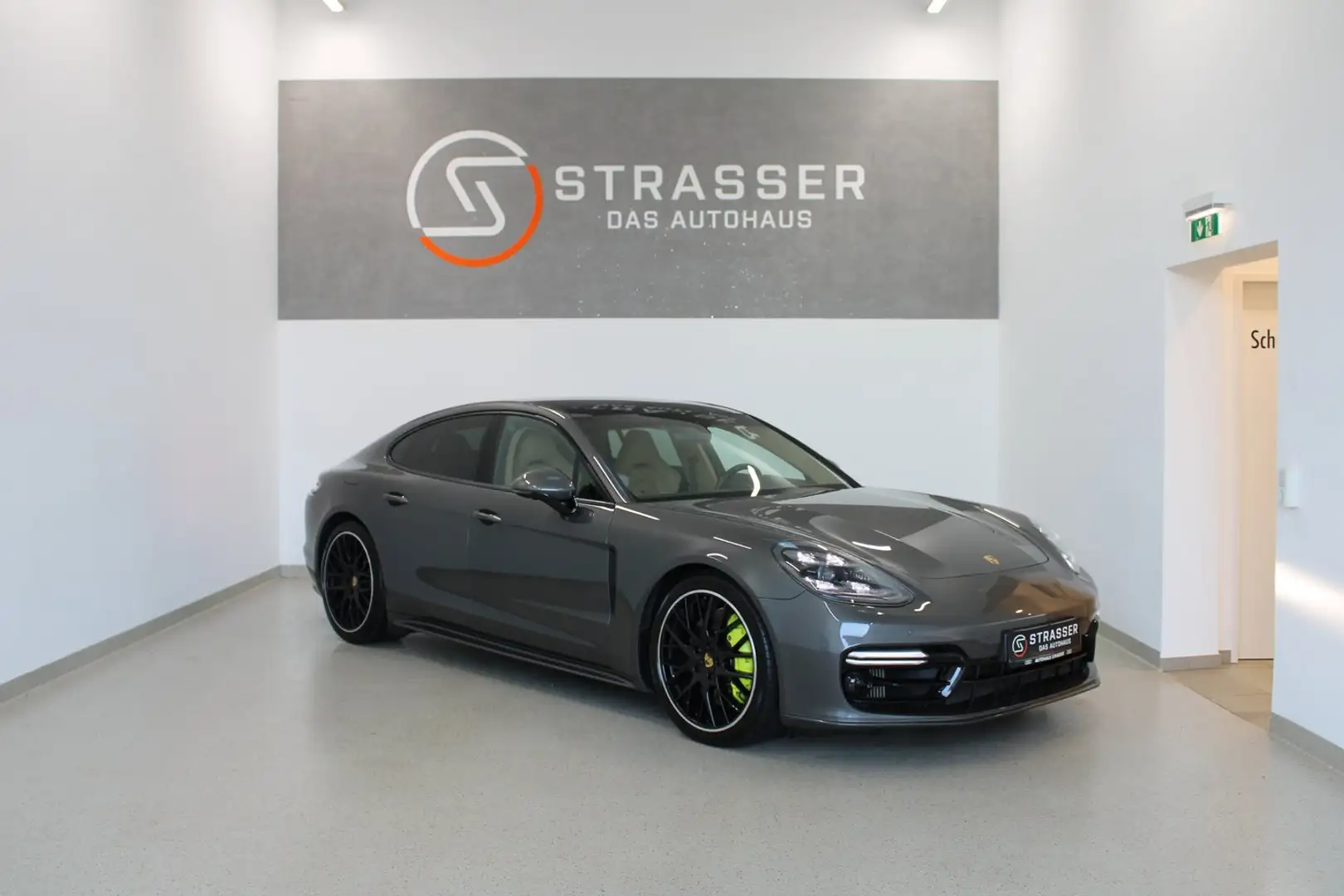Porsche Panamera 4 E-Hybrid II Grau - 1