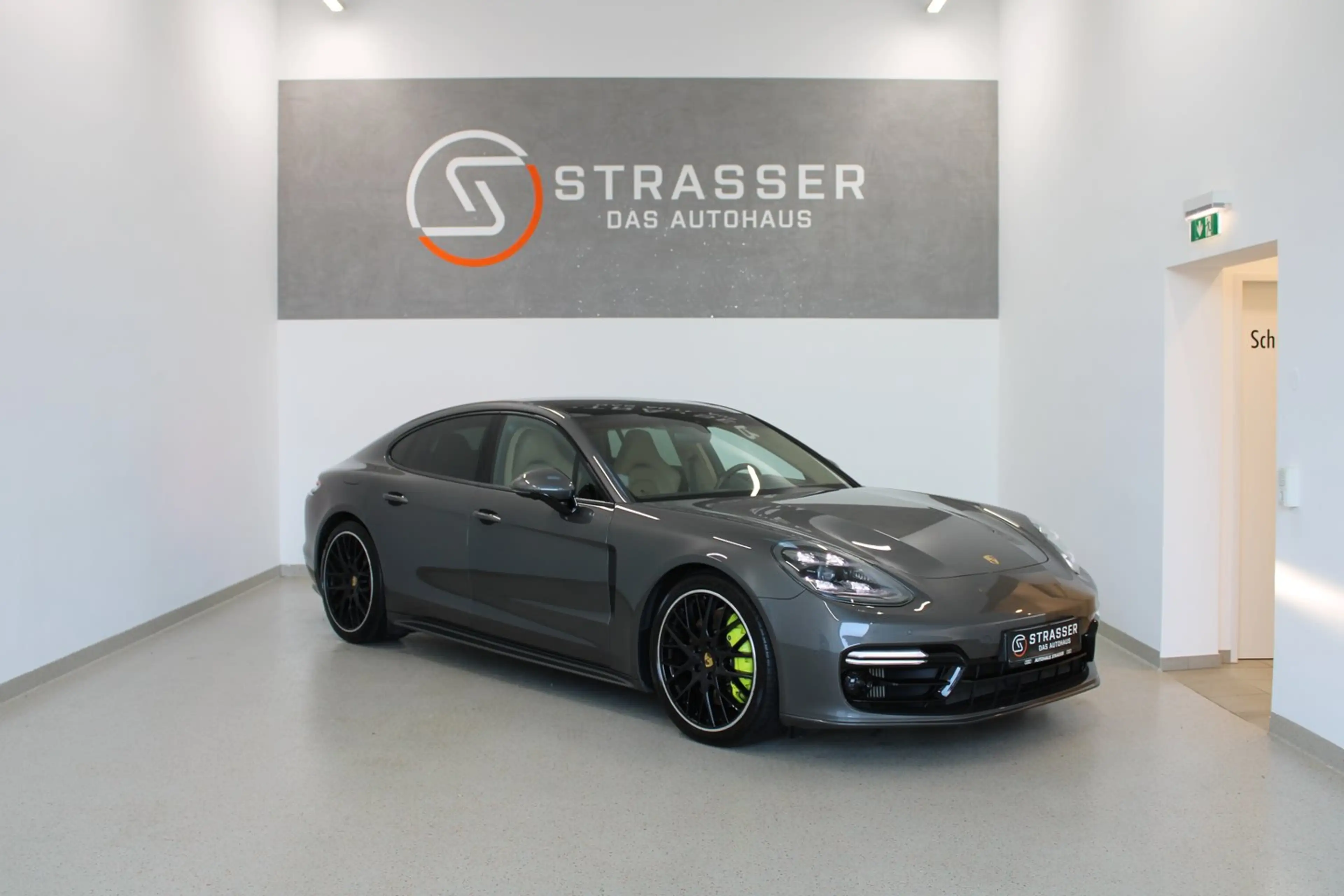Porsche Panamera 4 E-Hybrid II