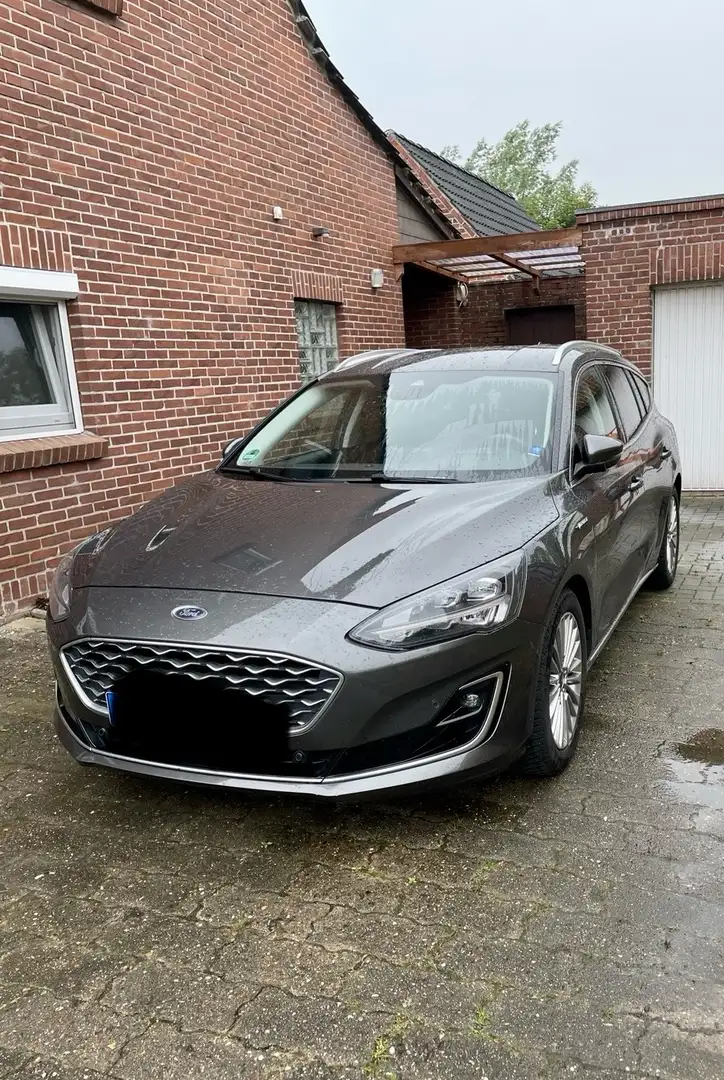 Ford Focus Vignale Grau - 2