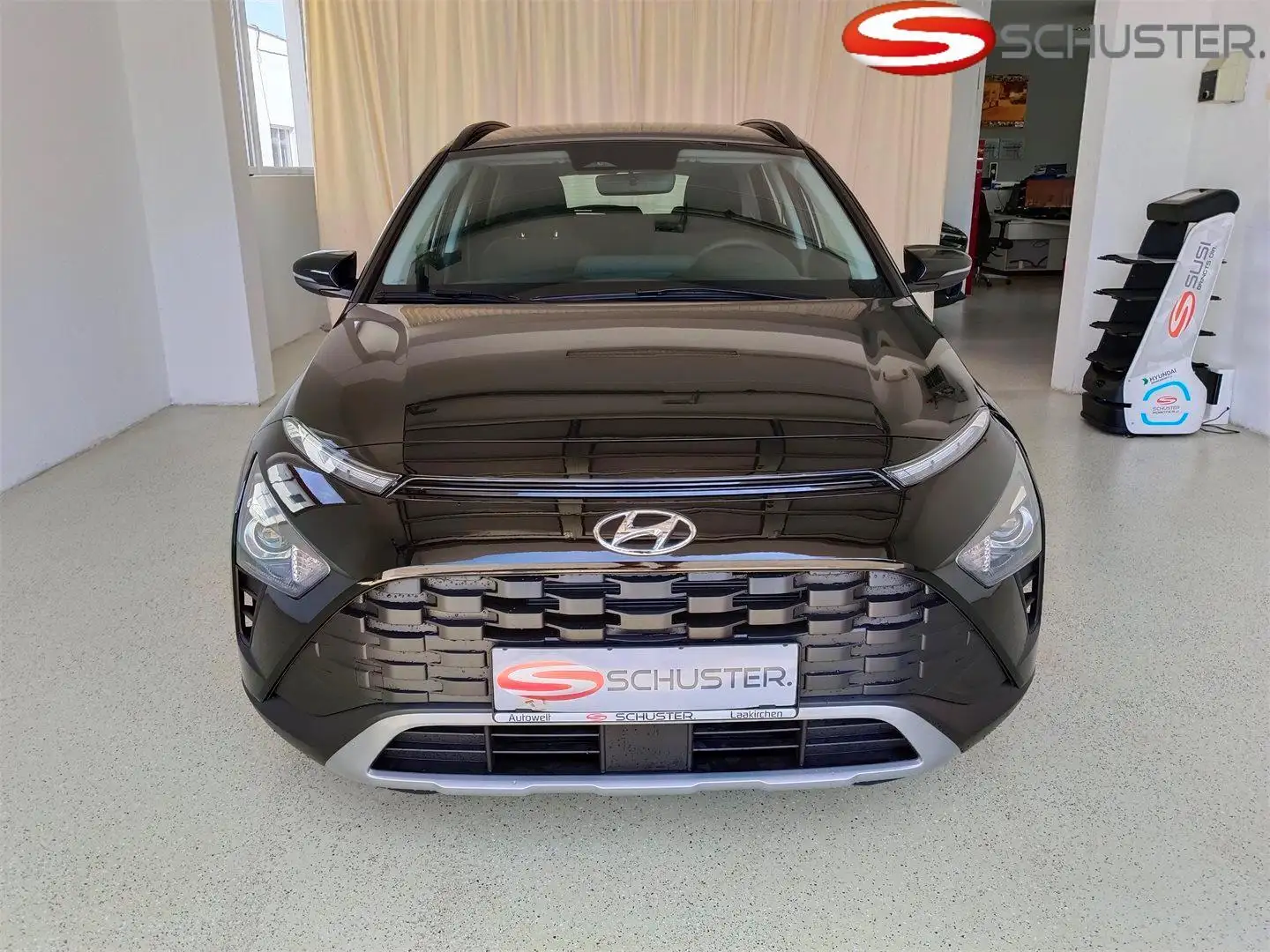 Hyundai BAYON Bayon i-Line 1,2 MPI y1bi1 Schwarz - 2