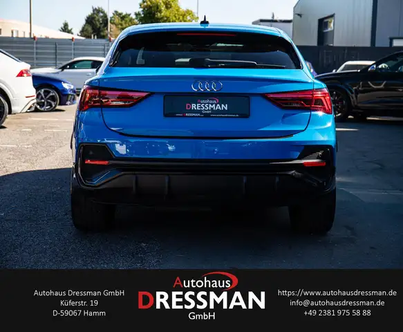 Audi Q3 view 5