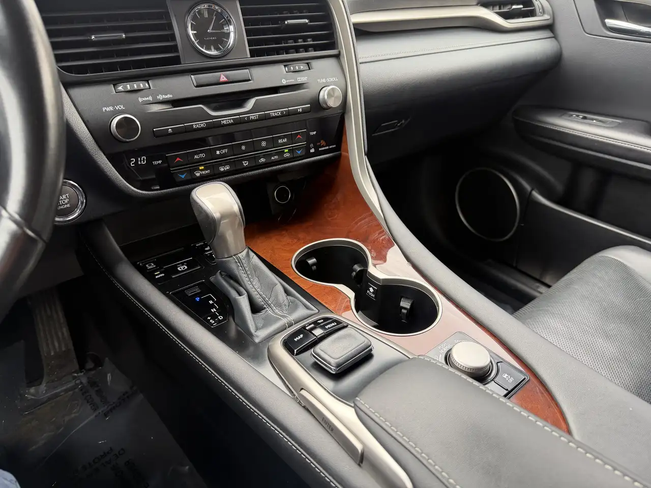 Lexus RX photo Lexus RX