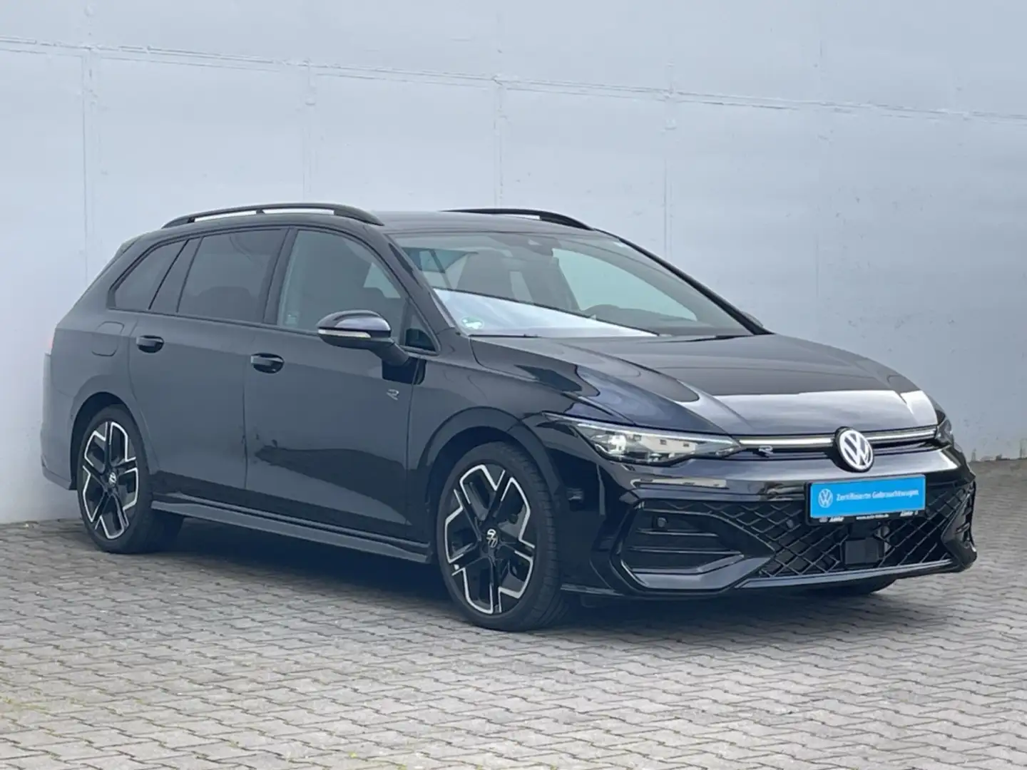 Volkswagen Golf Variant VIII 2.0 TDI DSG R-Line AHK/Kamera/HUD/ACC/IQ.LIGH Schwarz - 2