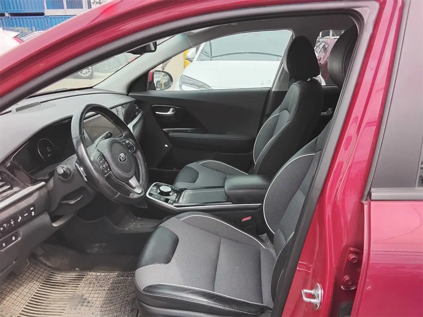 Kia Niro EV 64kWh long Range Gold P1 Rouge - 2