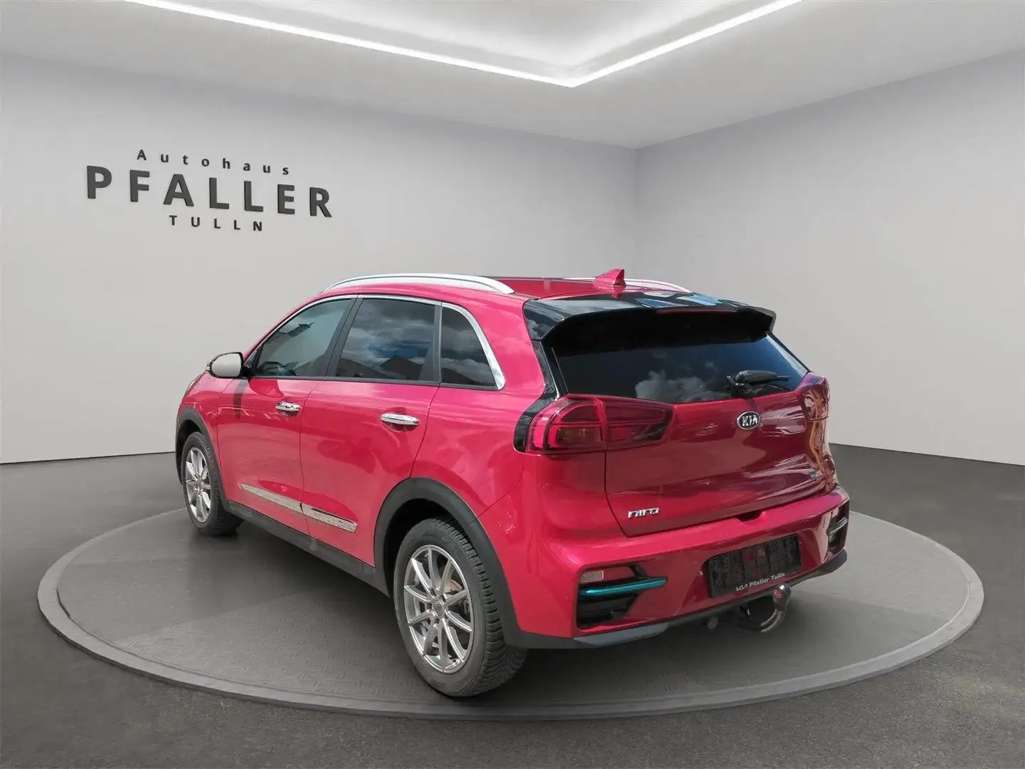 Kia Niro EV 64kWh long Range Gold P1 Roşu - 2