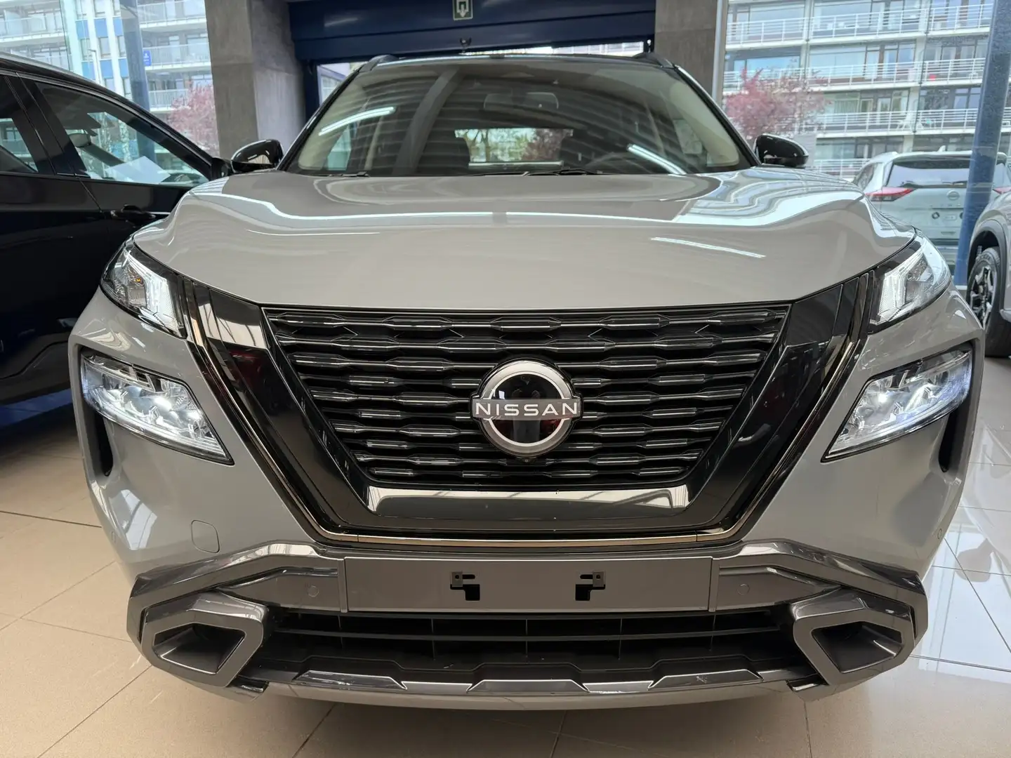 Nissan X-Trail 1.5 e-Power e-4ORCE 4WD N-Trek - NIEUW !!! Gris - 2