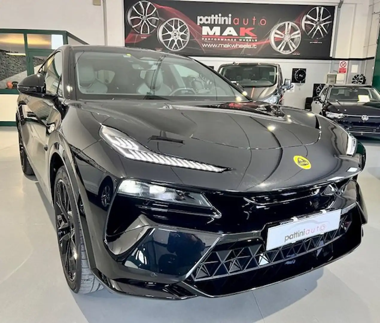 Lotus Eletre Eletre Nero - 2