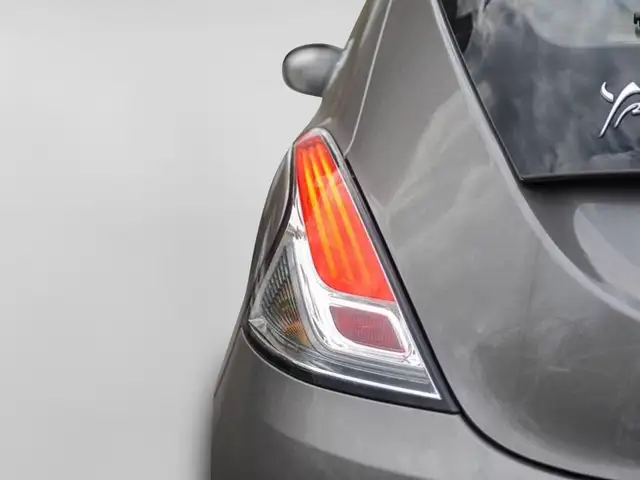 Lancia Ypsilon view 7