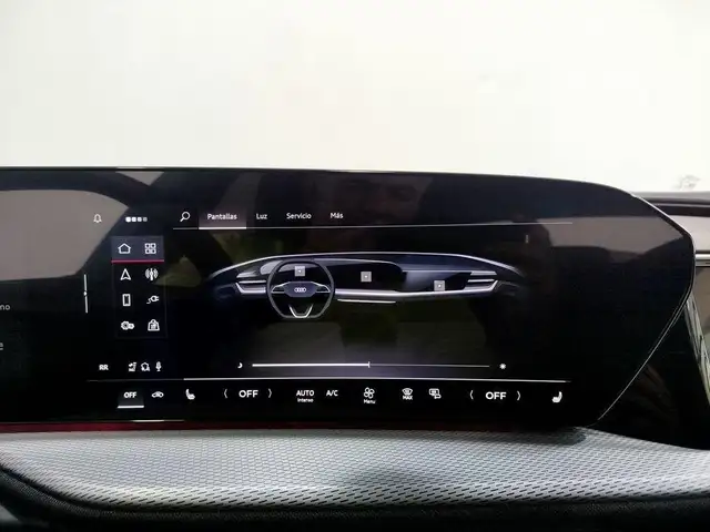 Audi Q5 view 14