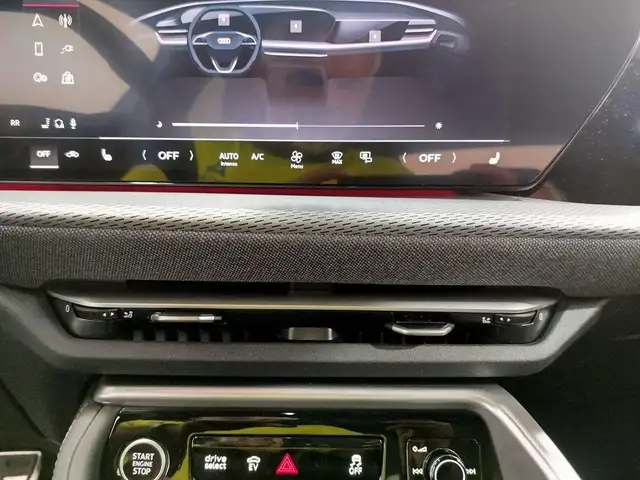 Audi Q5 view 15