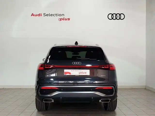 Audi Q5 view 5