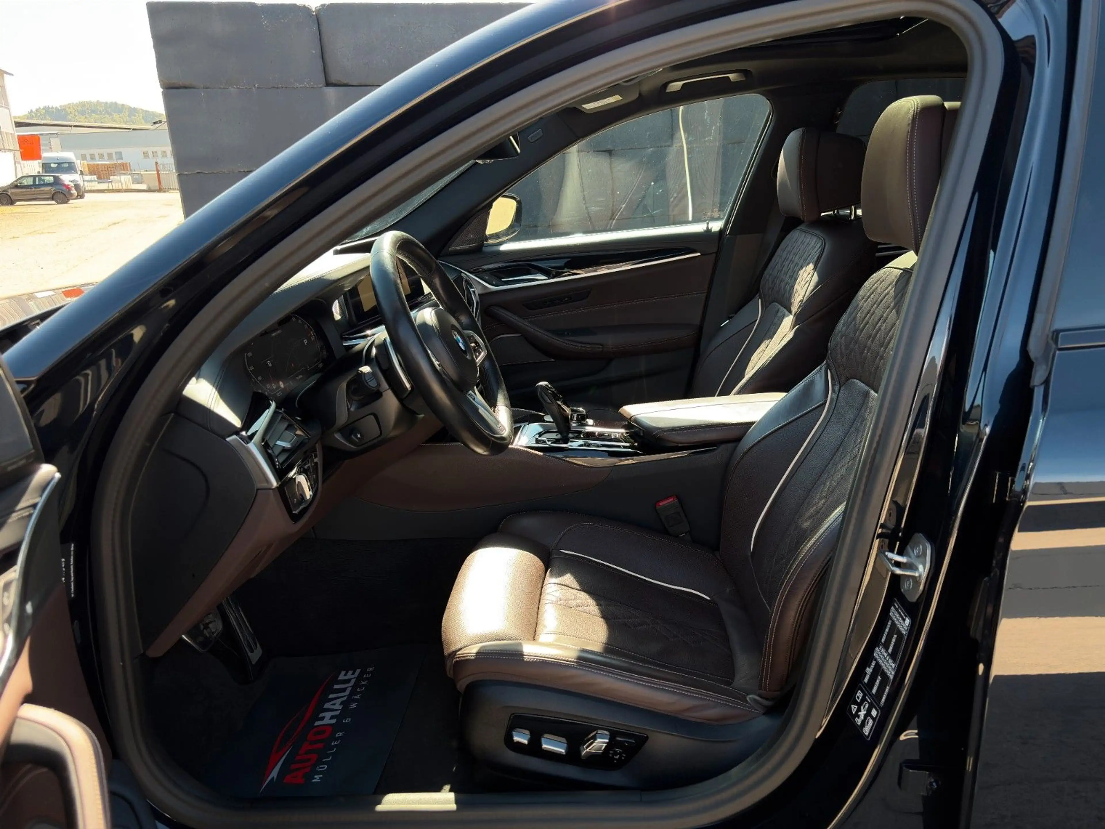 BMW 550 i xDr AHK SHD StHzg Nappa SBL H&K HuD DrProf — photo 11