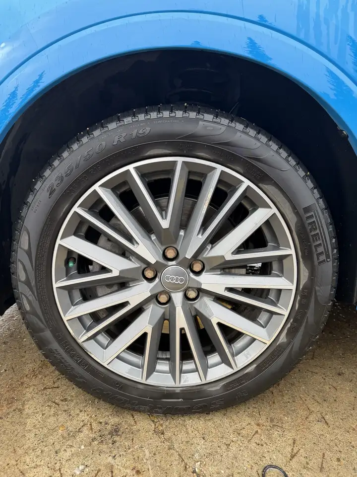 Audi Q3 снимка Audi Q3