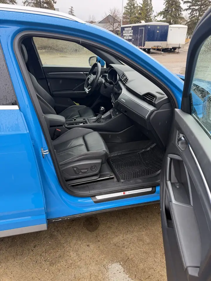 Audi Q3 снимка Audi Q3