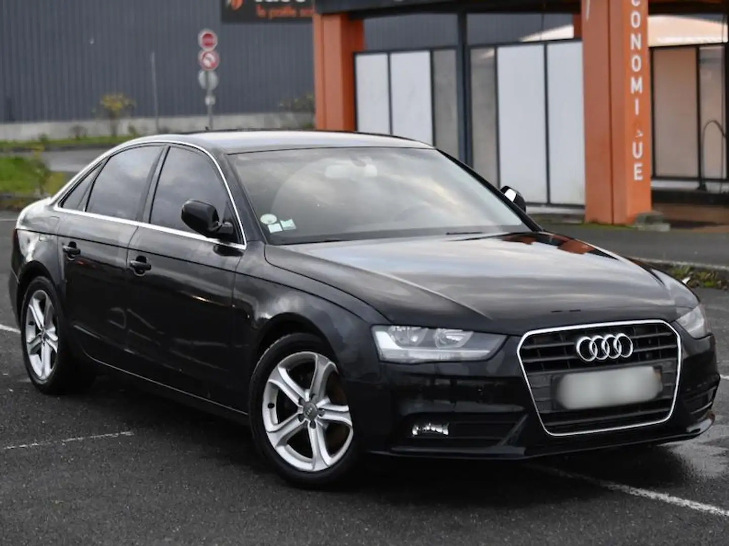 Audi A4 2.0 TDI 120 DPF Business Line Noir - 1