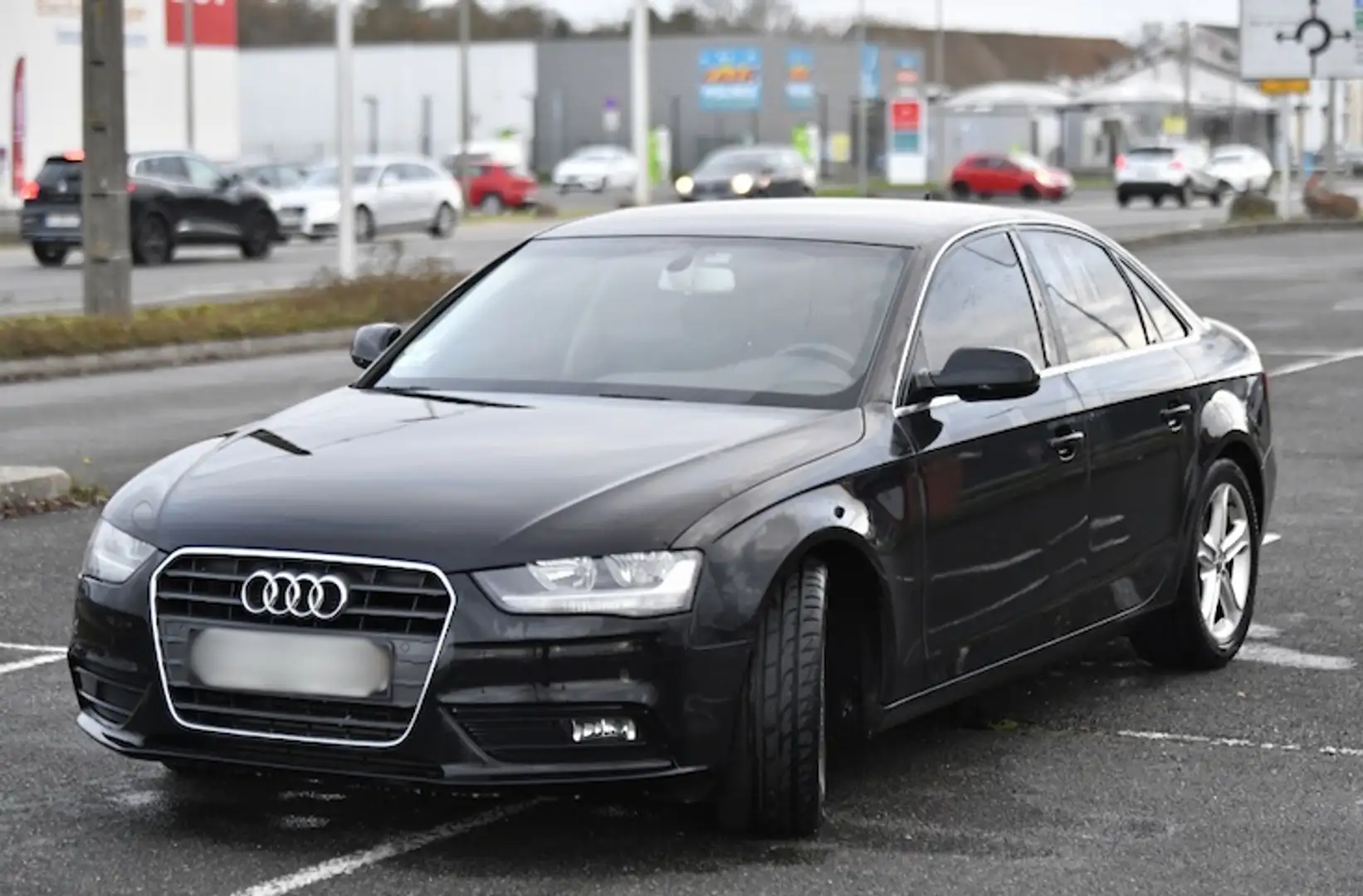 Audi A4 2.0 TDI 120 DPF Business Line Noir - 2