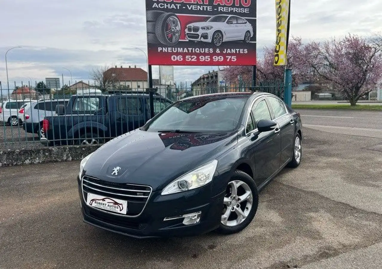 Peugeot 508 1.6 e HDi 112 CV Berline bleu Lion