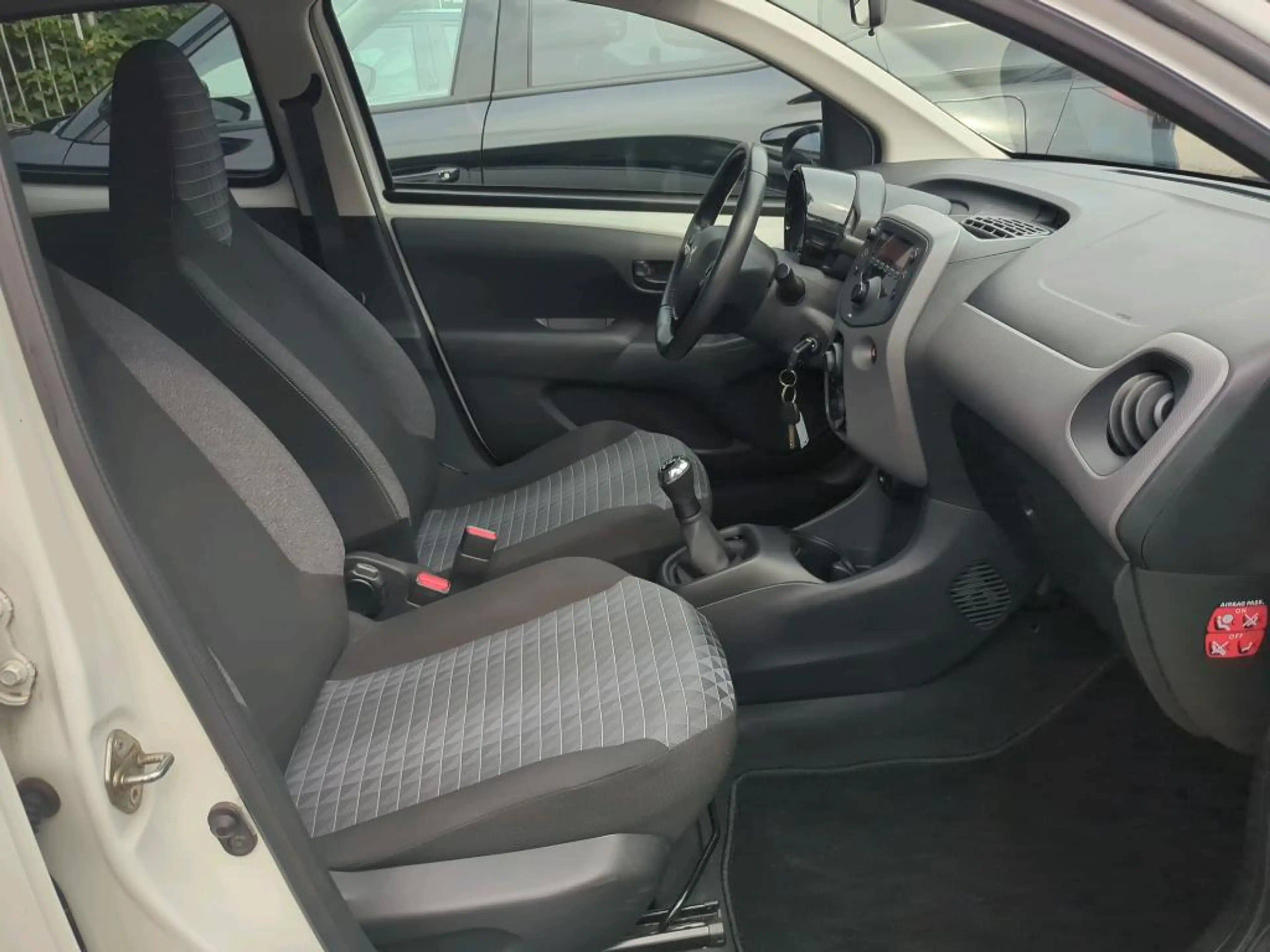 Peugeot 108 1.0 e-VTi Active | Airconditioning | Bluetooth | M — photo 5