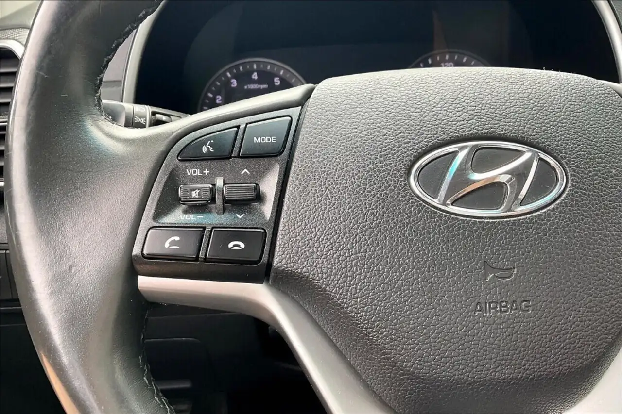 Hyundai TUCSON снимка Hyundai TUCSON
