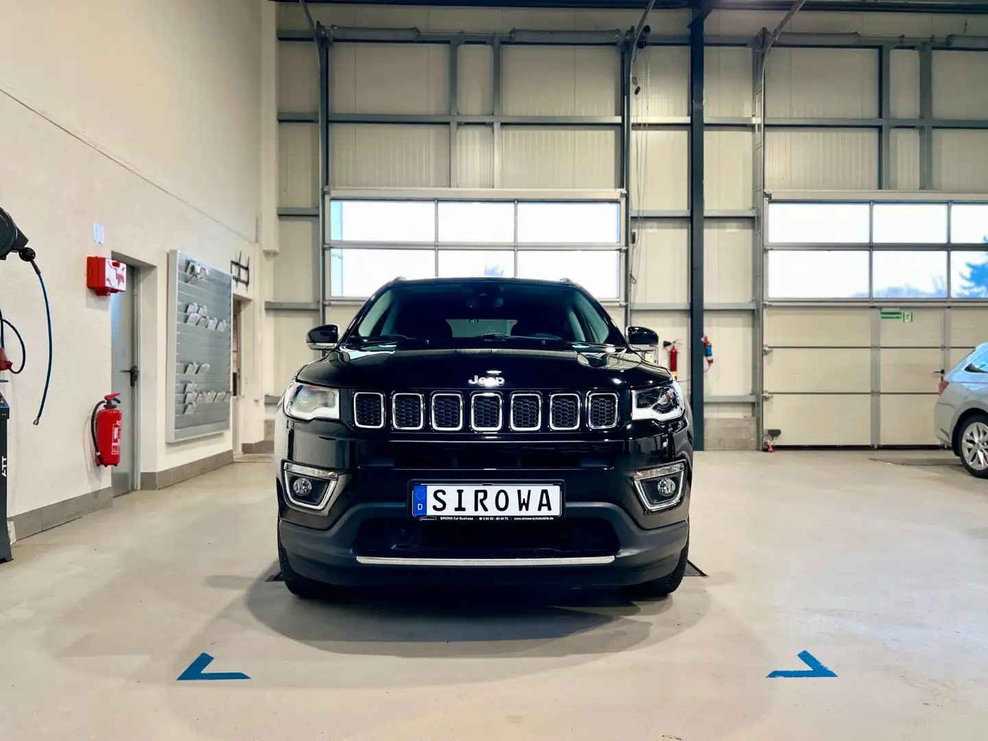 Jeep Compass Limited 4WD Schwarz - 2