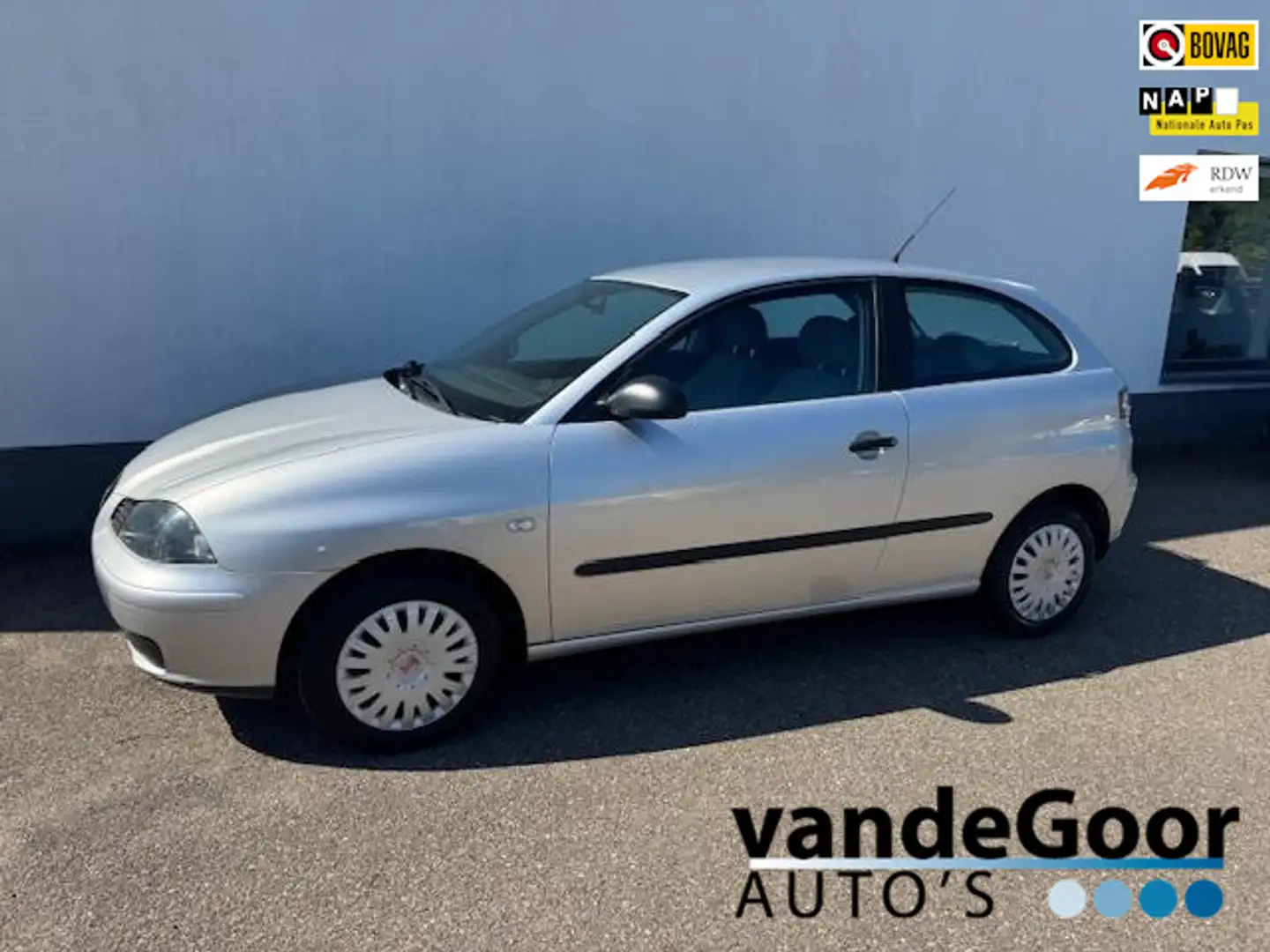 SEAT Ibiza 1.4-16V Stella, '02, 115000 km, apk 07-'26, nette Gris - 1